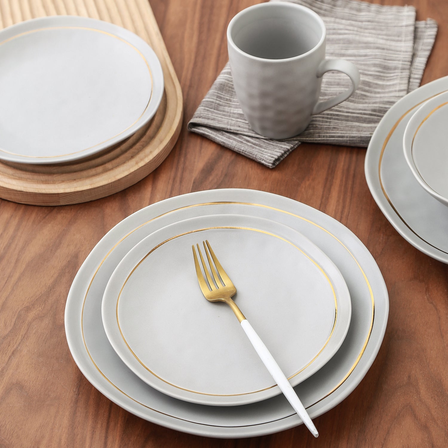 Clara Porcelain Dinnerware Set - Gray