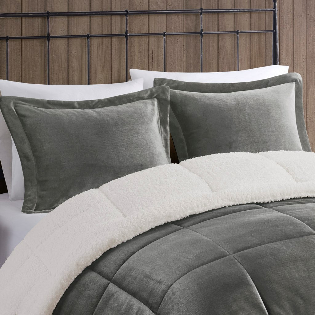King plush to sherpa down alternative comforter set - Tuesday Morning - Quilts & Comforters