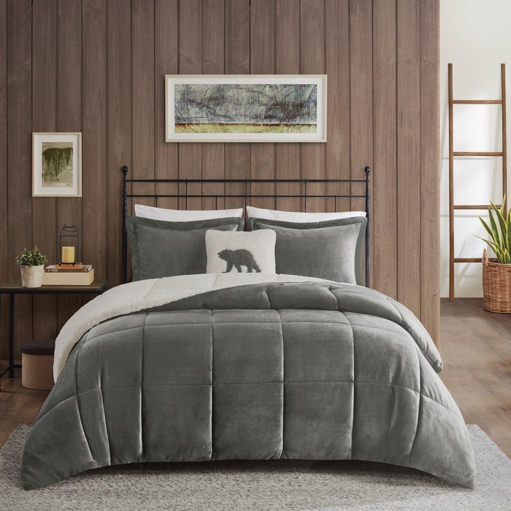 King plush to sherpa down alternative comforter set - Tuesday Morning - Quilts & Comforters