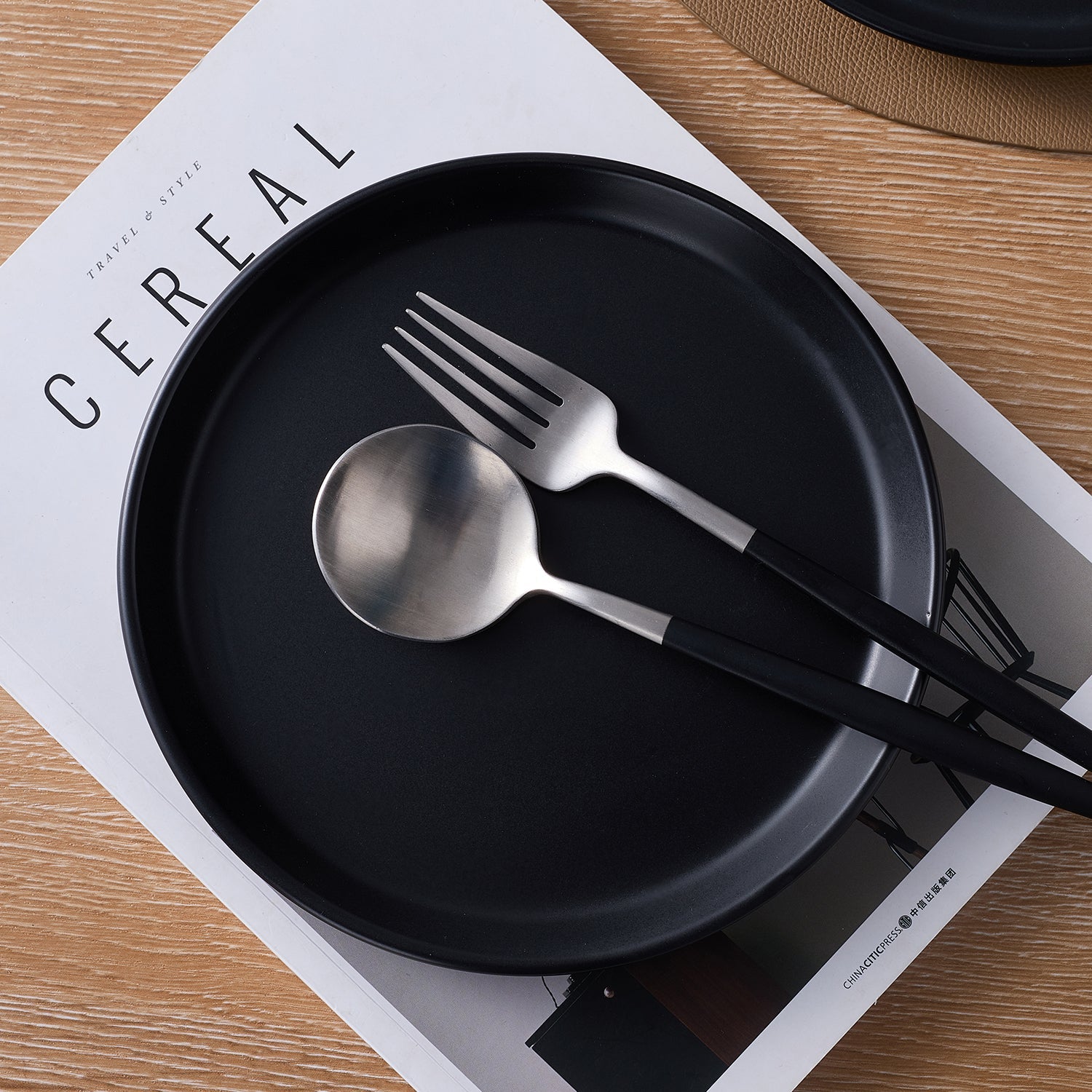 Jules Stoneware Dinnerware Set - Black