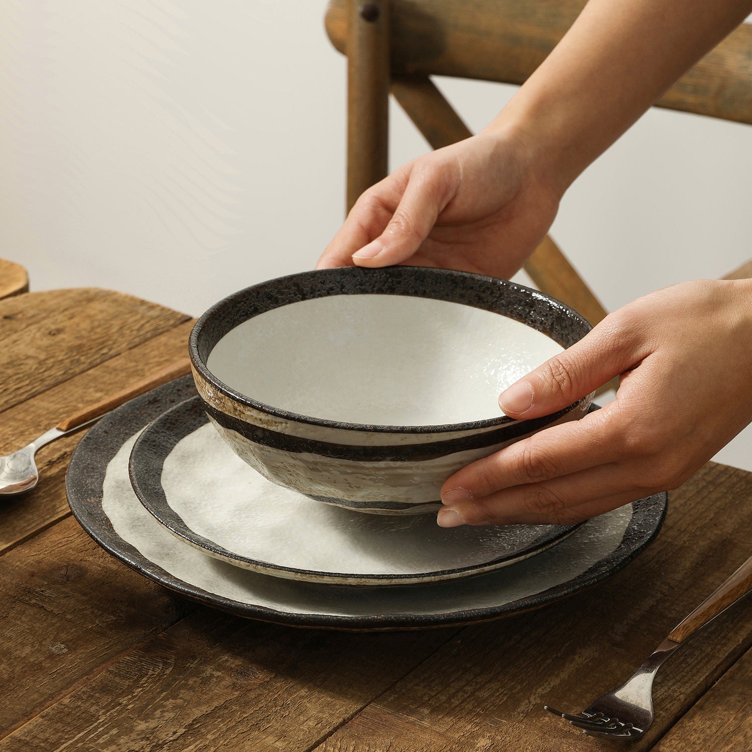 Lucy Porcelain Dinnerware Set - Beige