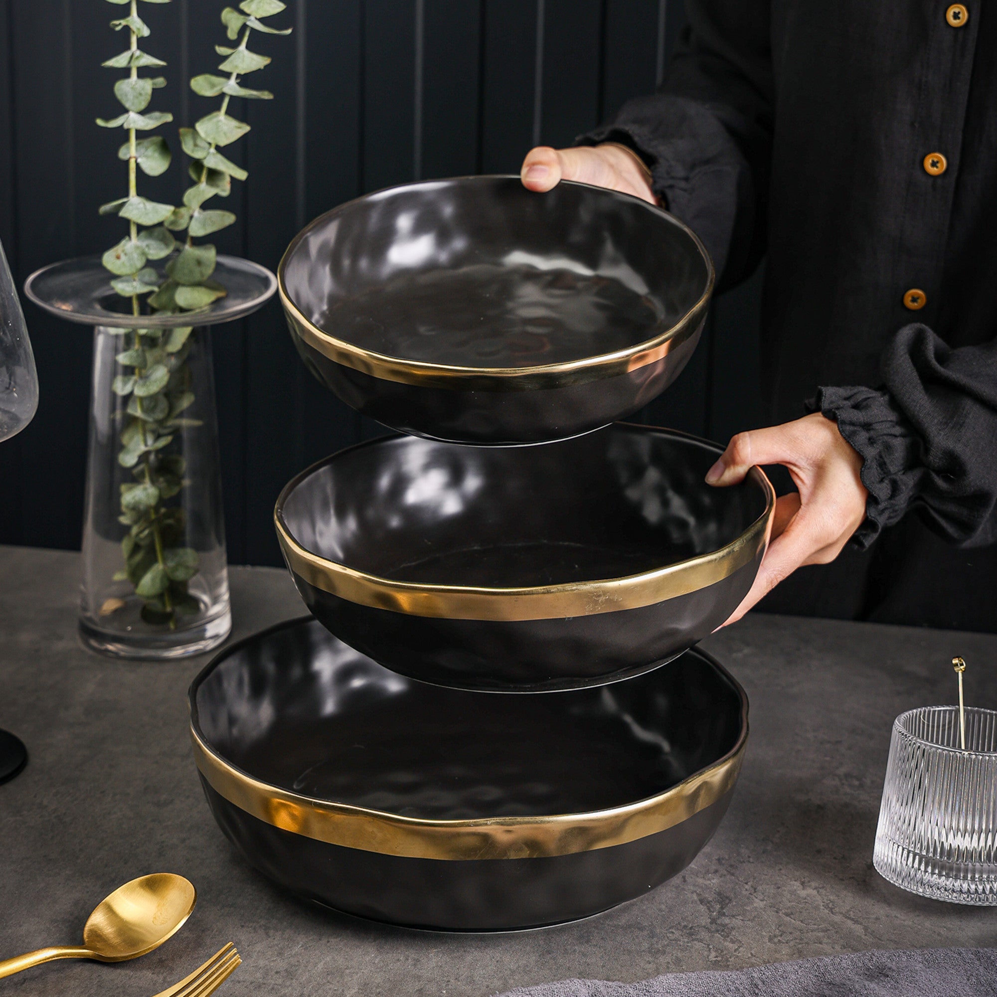 Florian Porcelain Service Bowl Set - Black