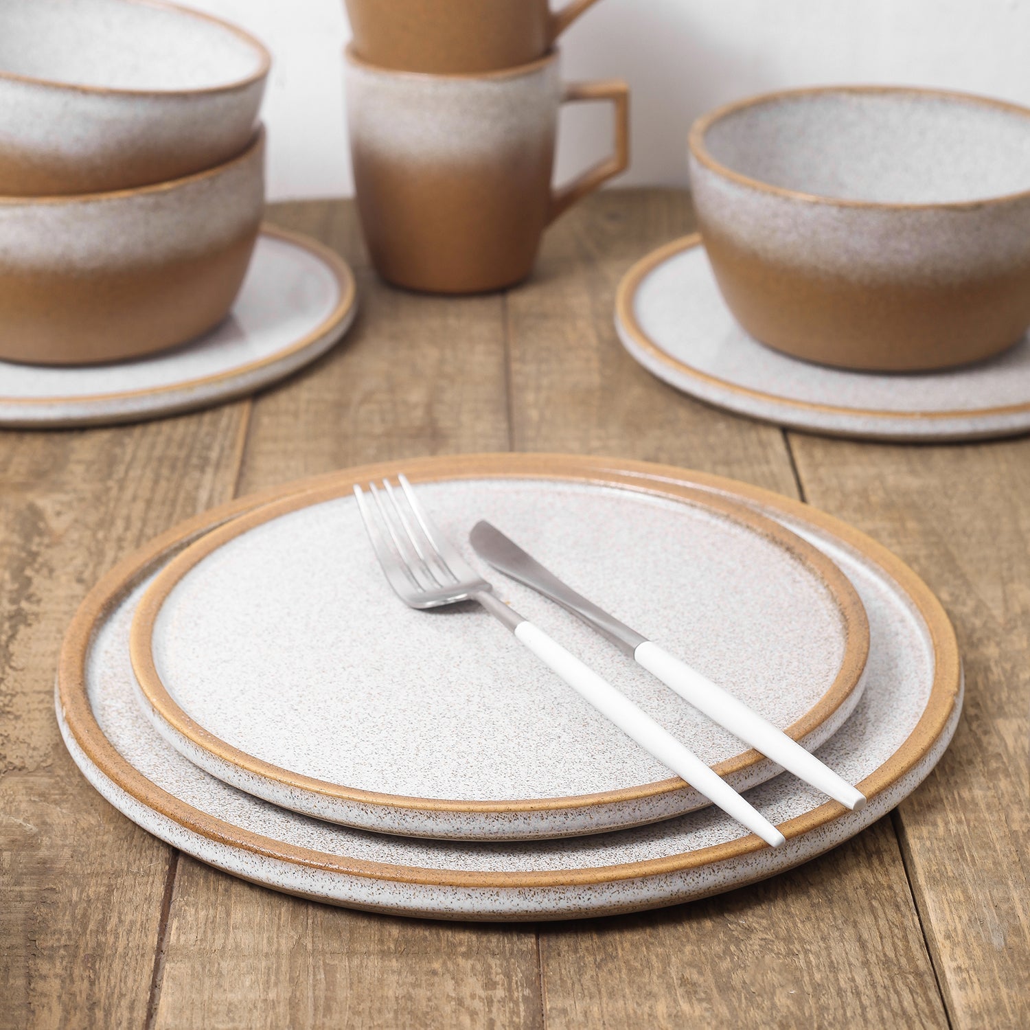 Vince Stoneware Dinnerware Set - Brown