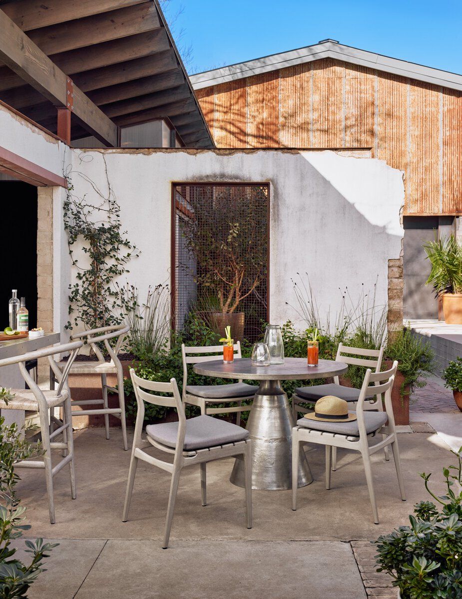Muestra Bar + Counter Stool