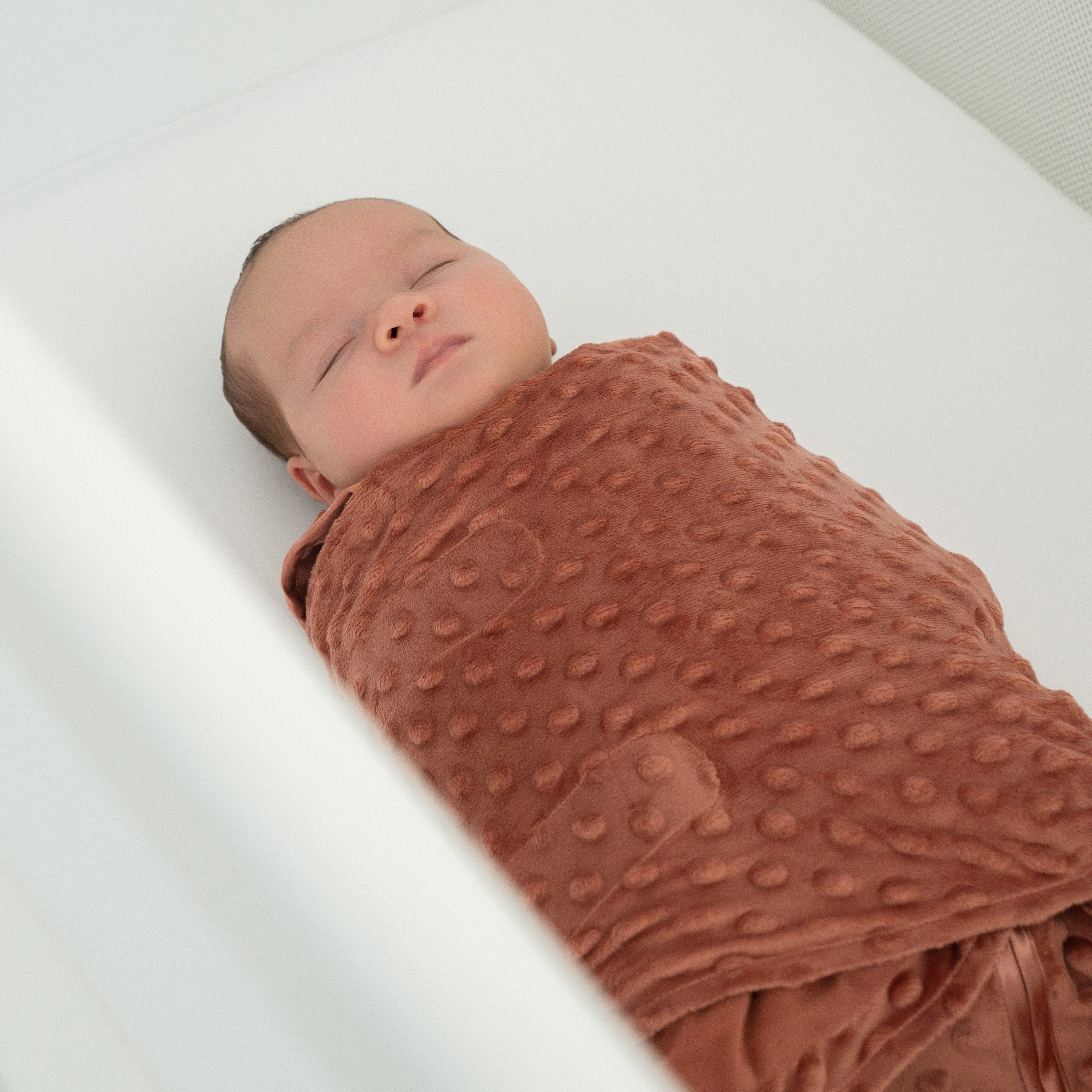 Swaddle Plushy Dot Velboa Tog 3.0