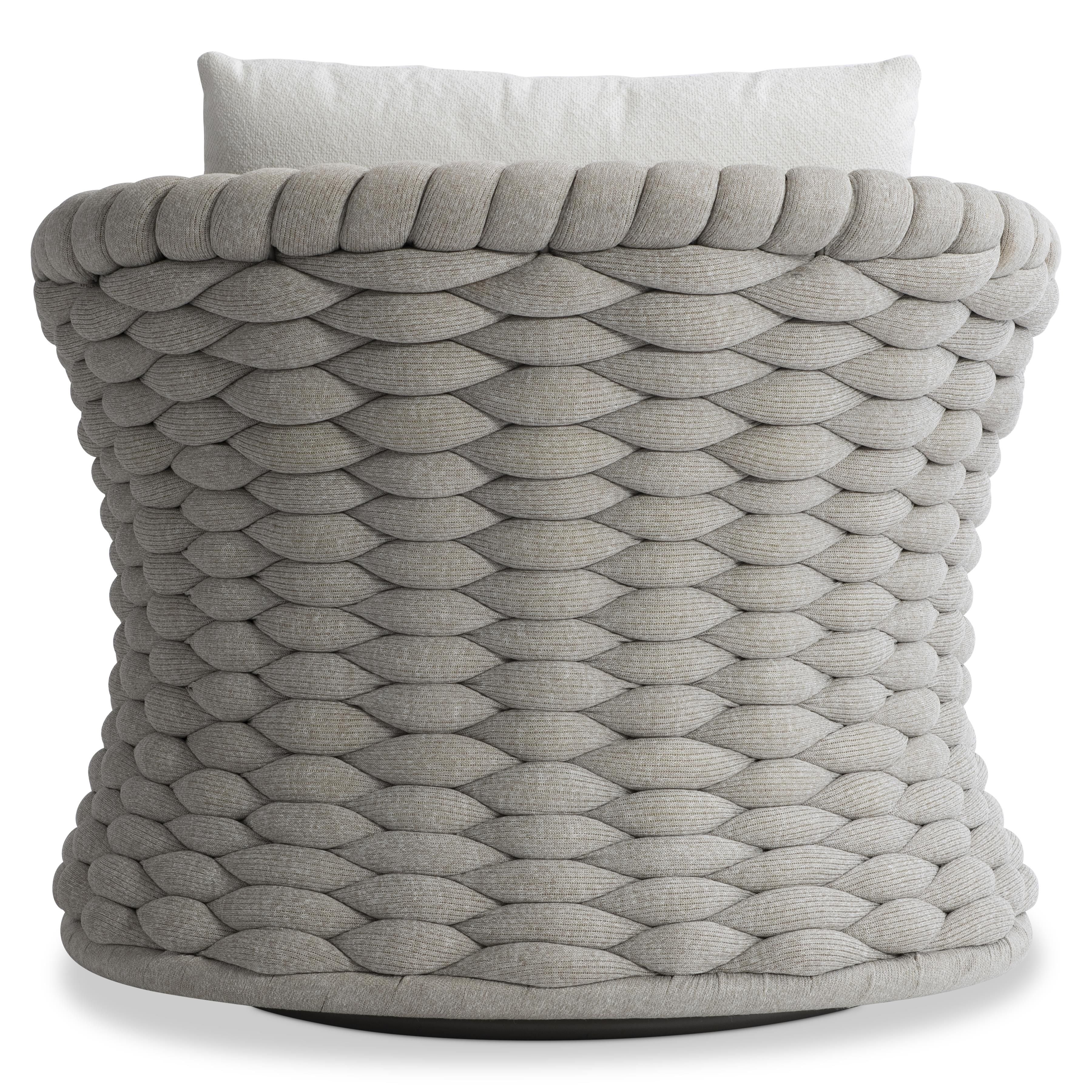 Bernhardt Furniture – Salinas Outdoor Swivel Chair