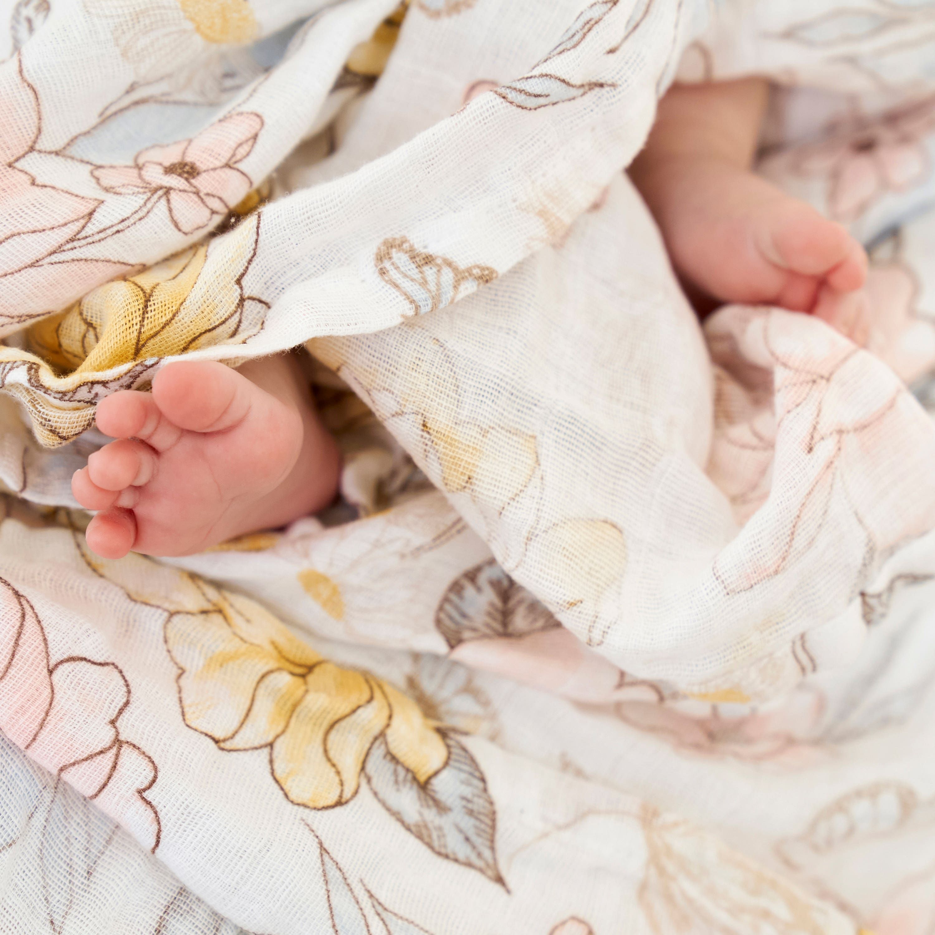 Organic Cotton Muslin Swaddle Blanket 4 Pack