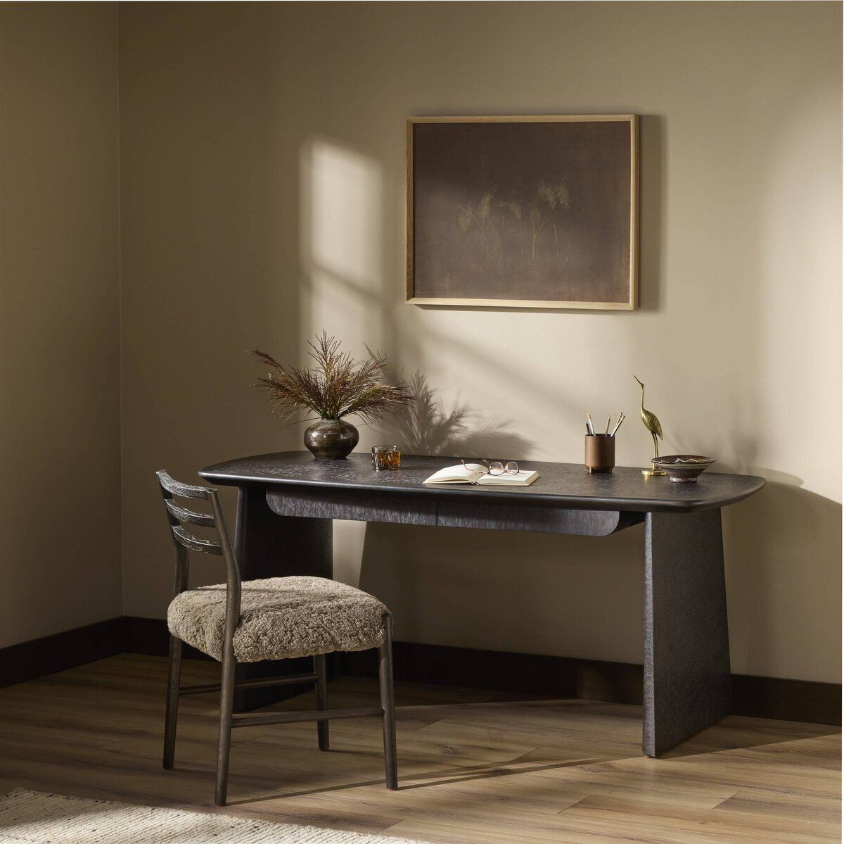 Hera Desk