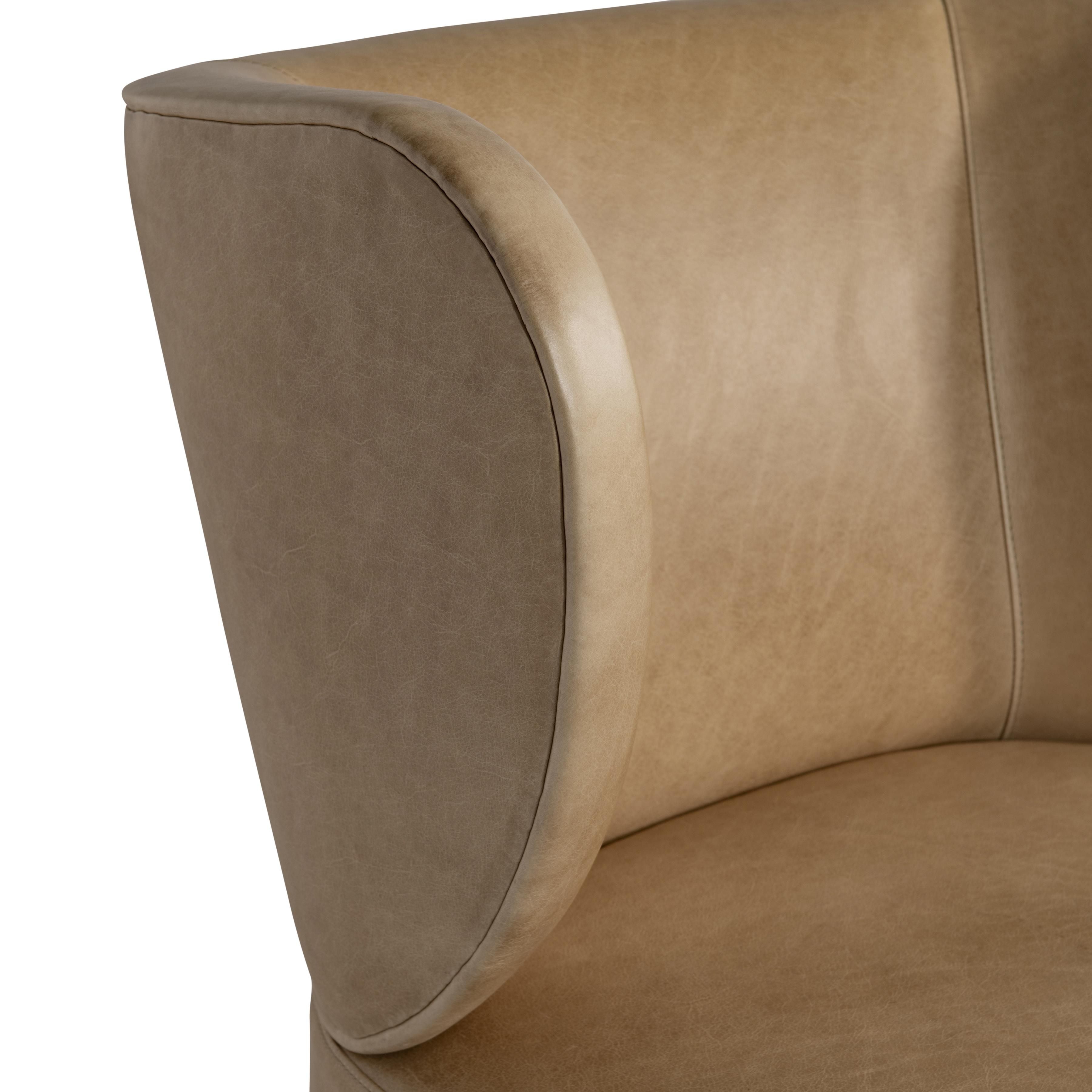 Bernhardt Furniture – Oliver Leather Swivel Chair