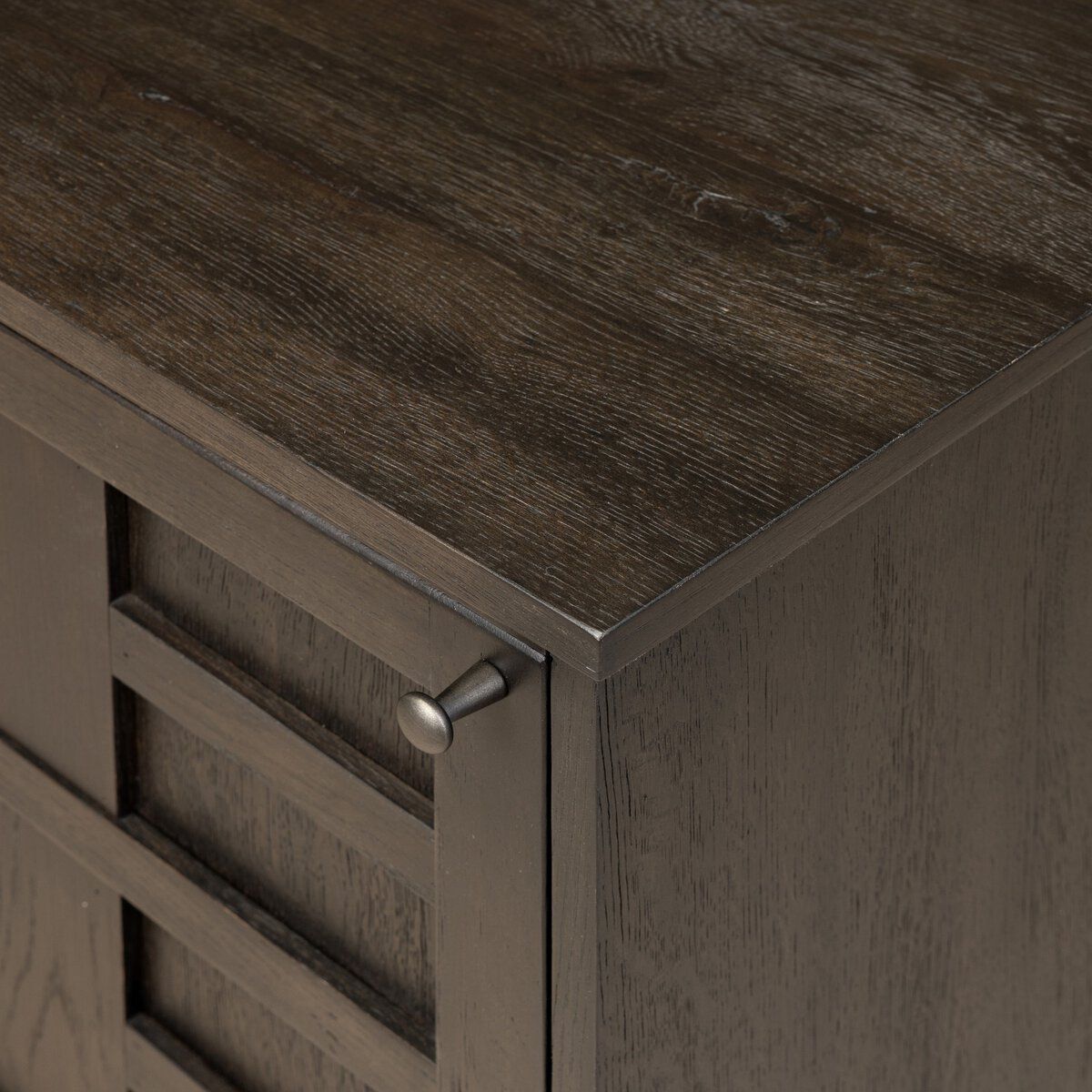 Alessio Nightstand