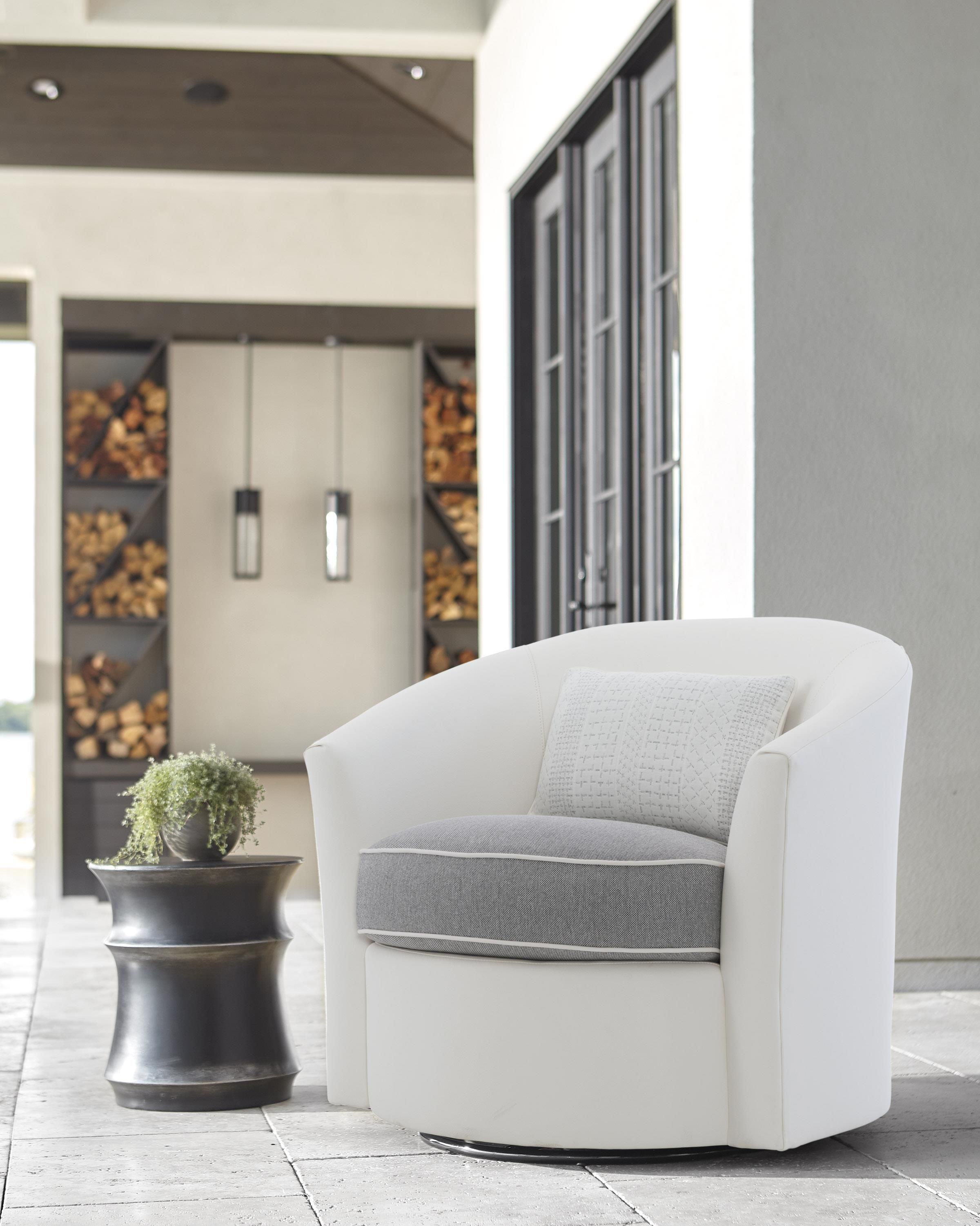 Bernhardt Aventura Outdoor Swivel Chair