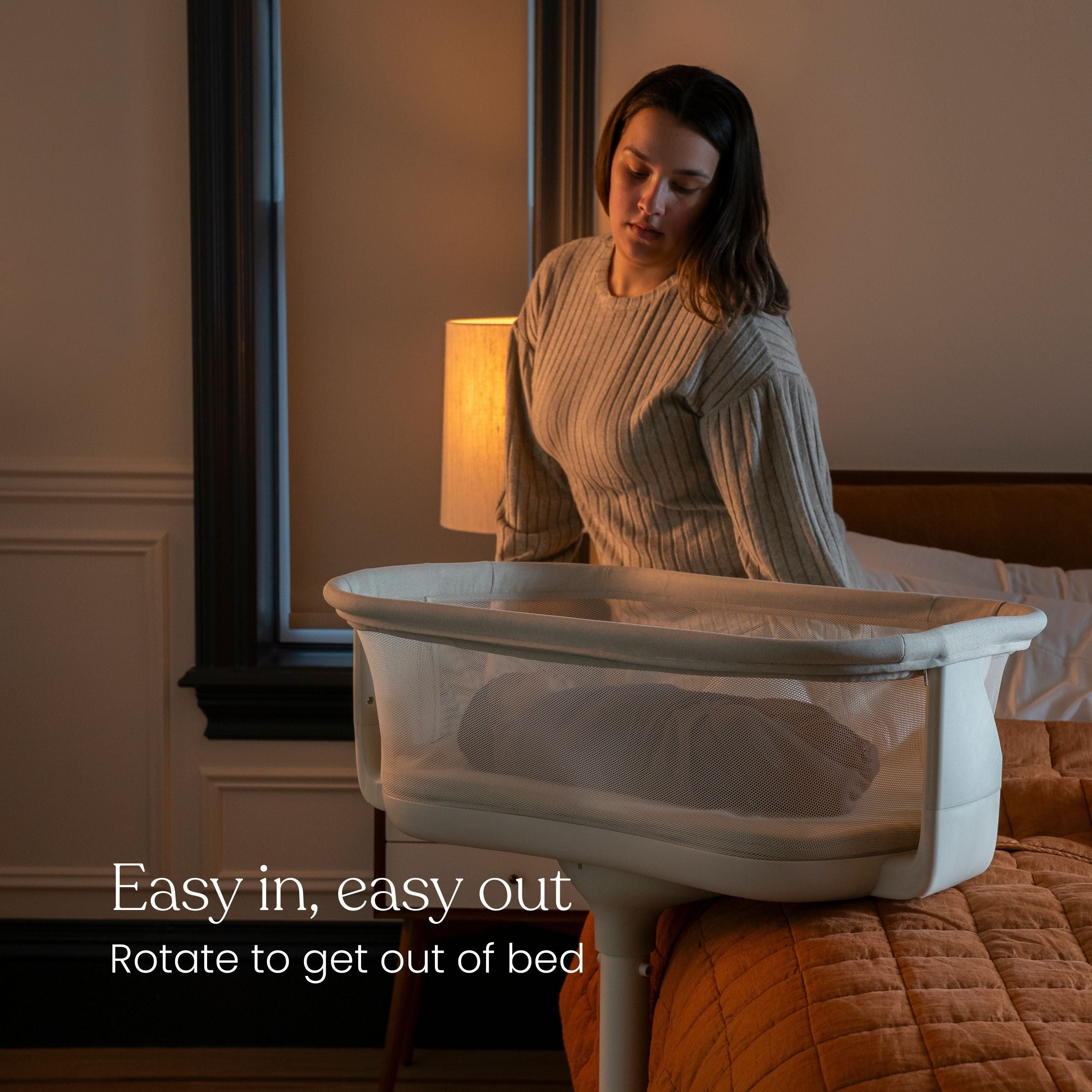 Halo® Bassinest® Swivel Sleeper 4.0 Signature Baby Bassinet