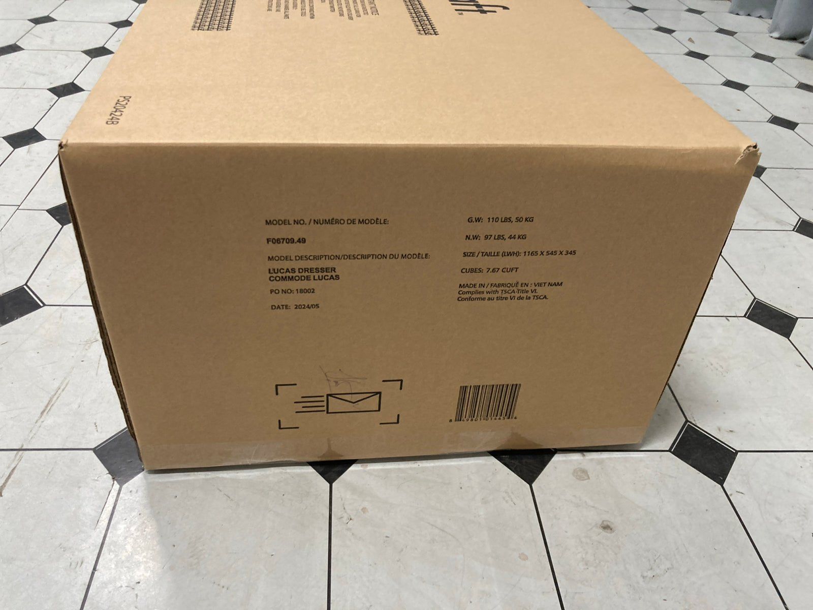 Lucas Dresser, Nutmeg