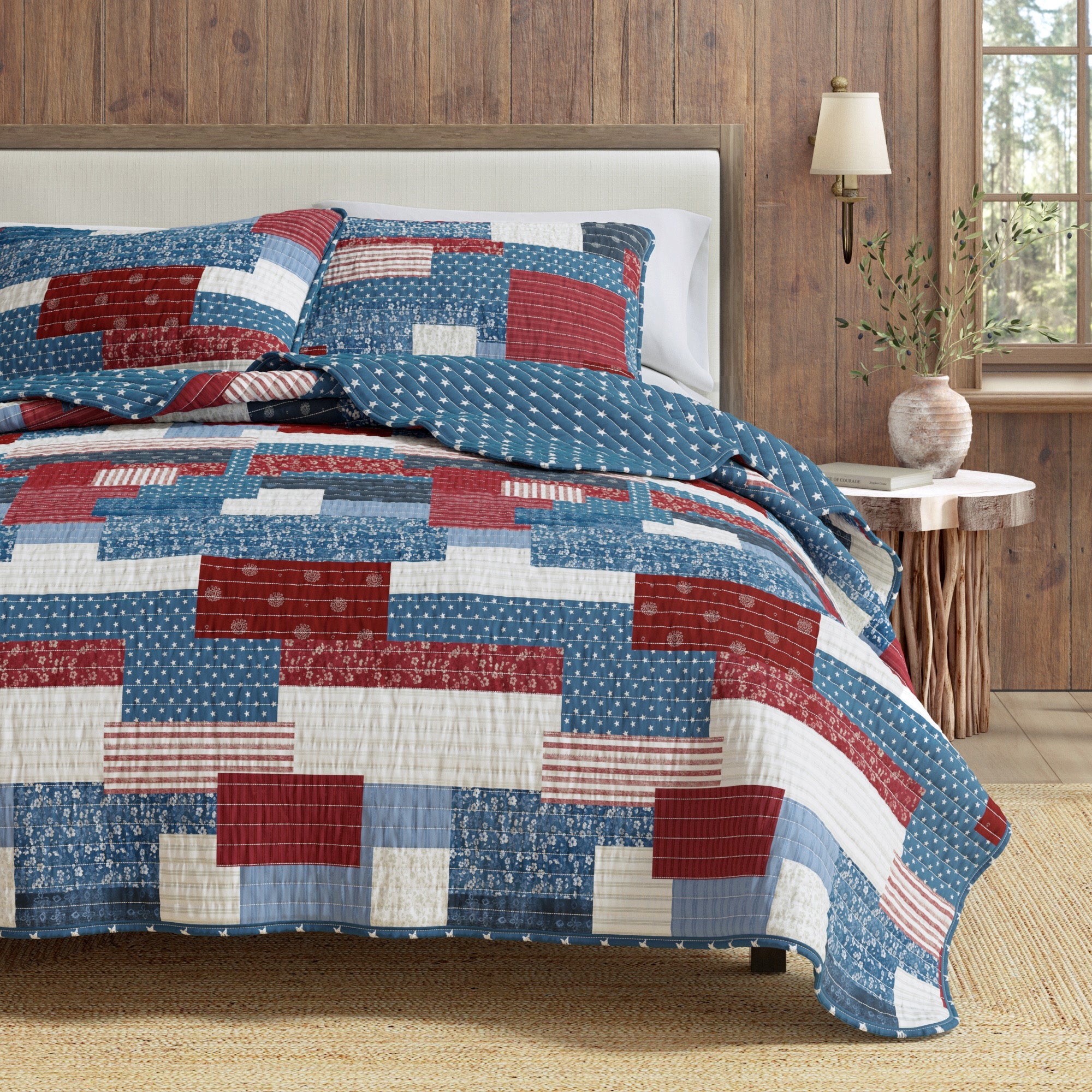 Americana Patchwork Quilt Set - Lowel Collection - Best Buy Furniture