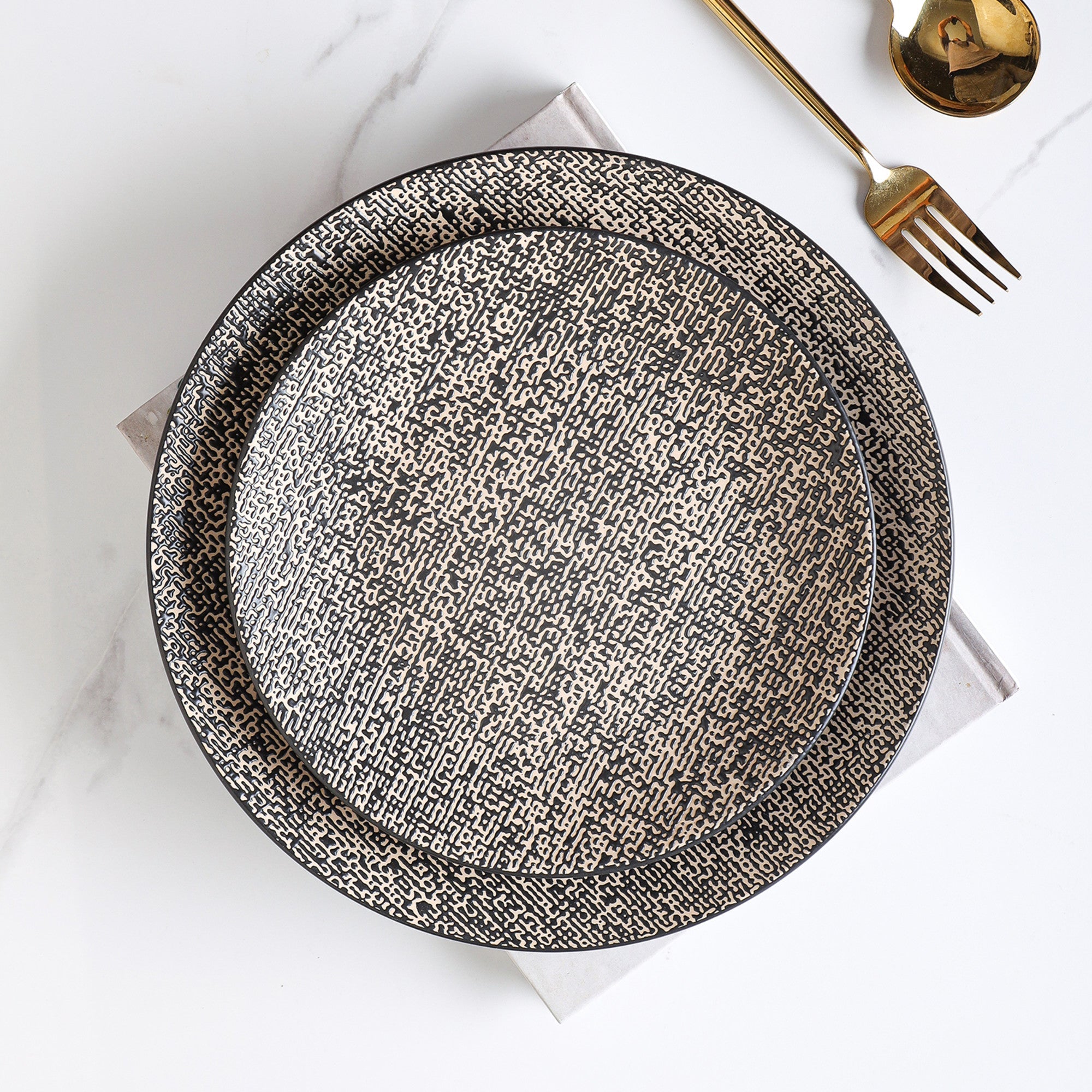 Sophie Stoneware Dinner Plate - Brown And Black