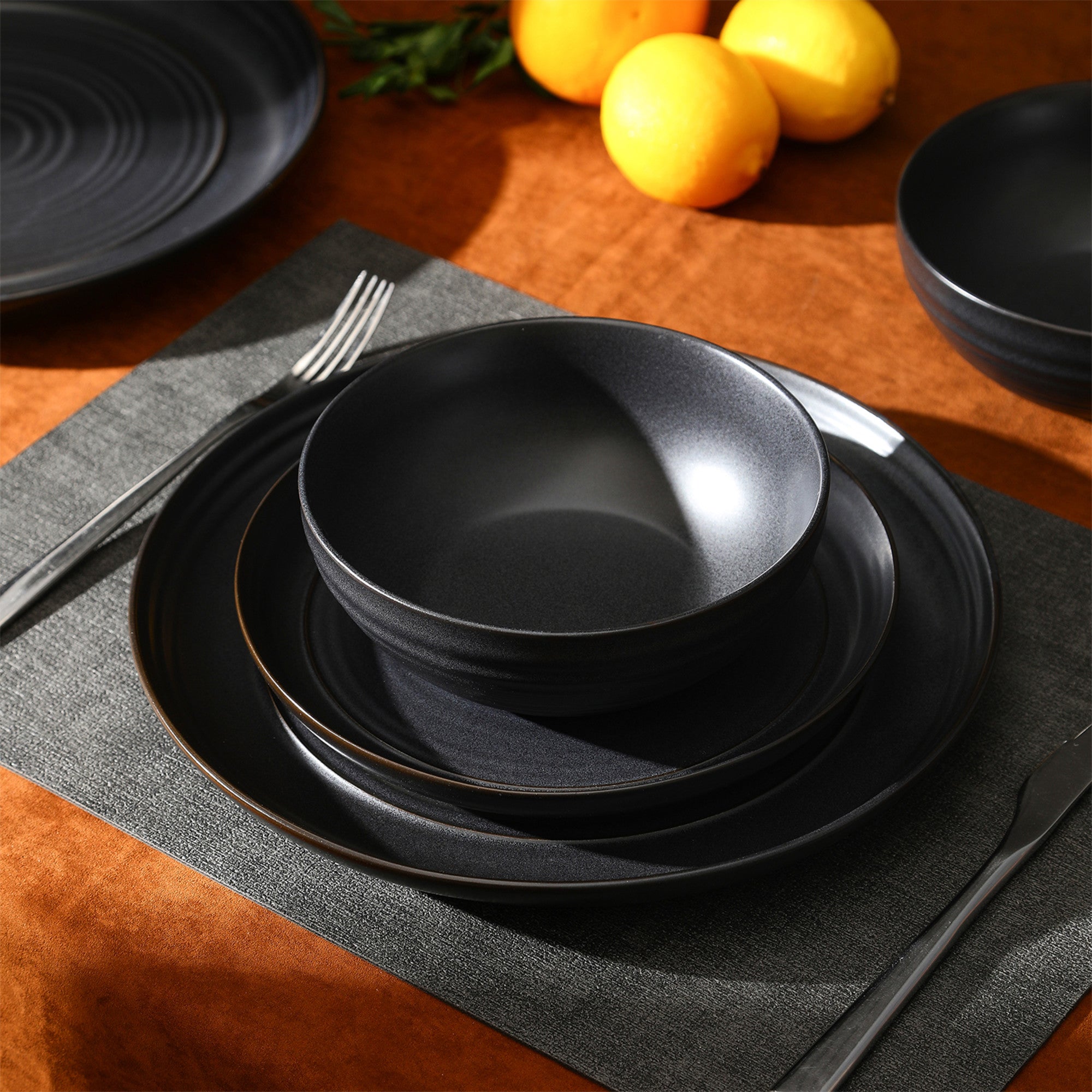 Elio Stoneware Dinnerware Set - Black