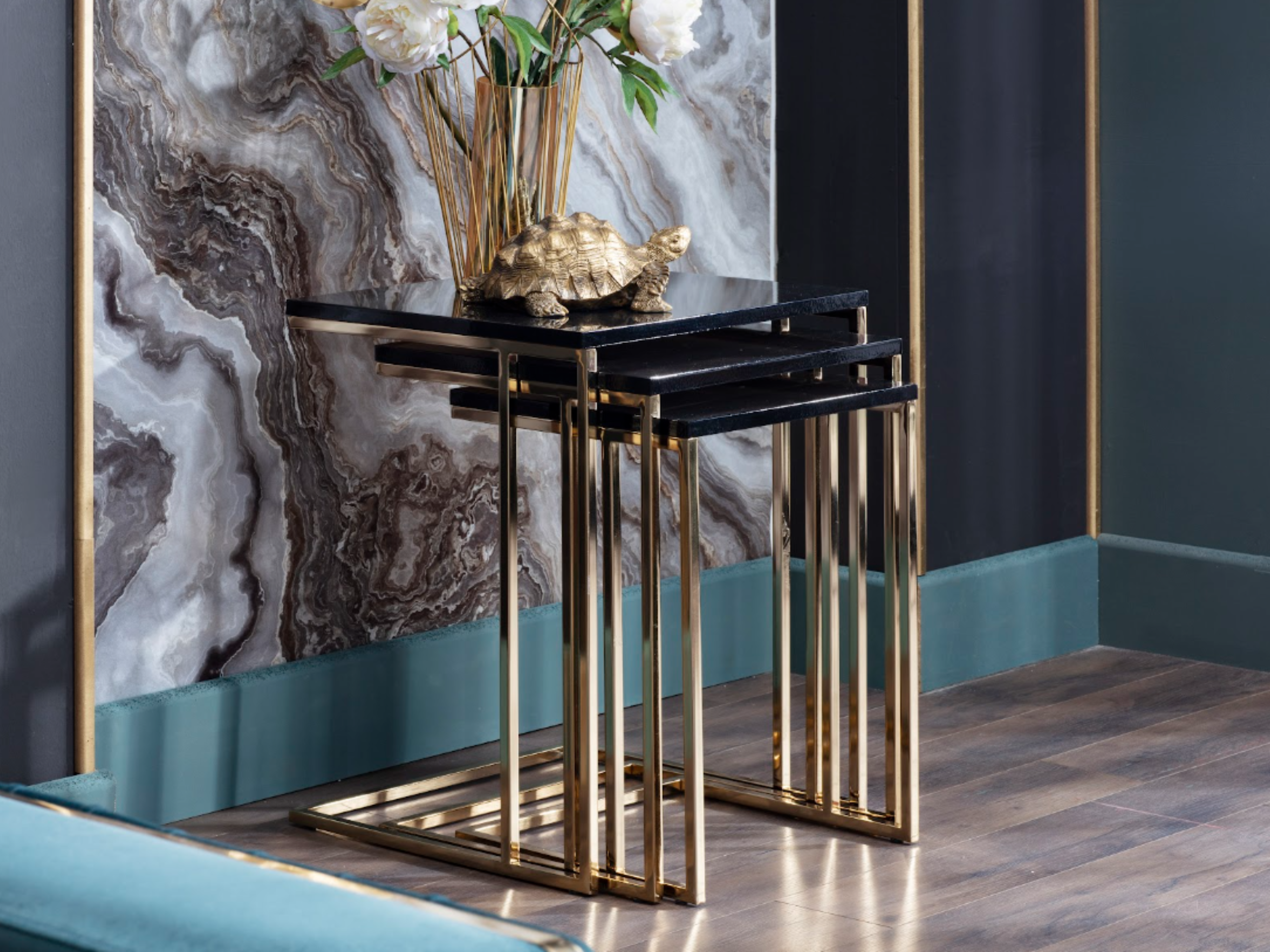 Carlino Nesting Table