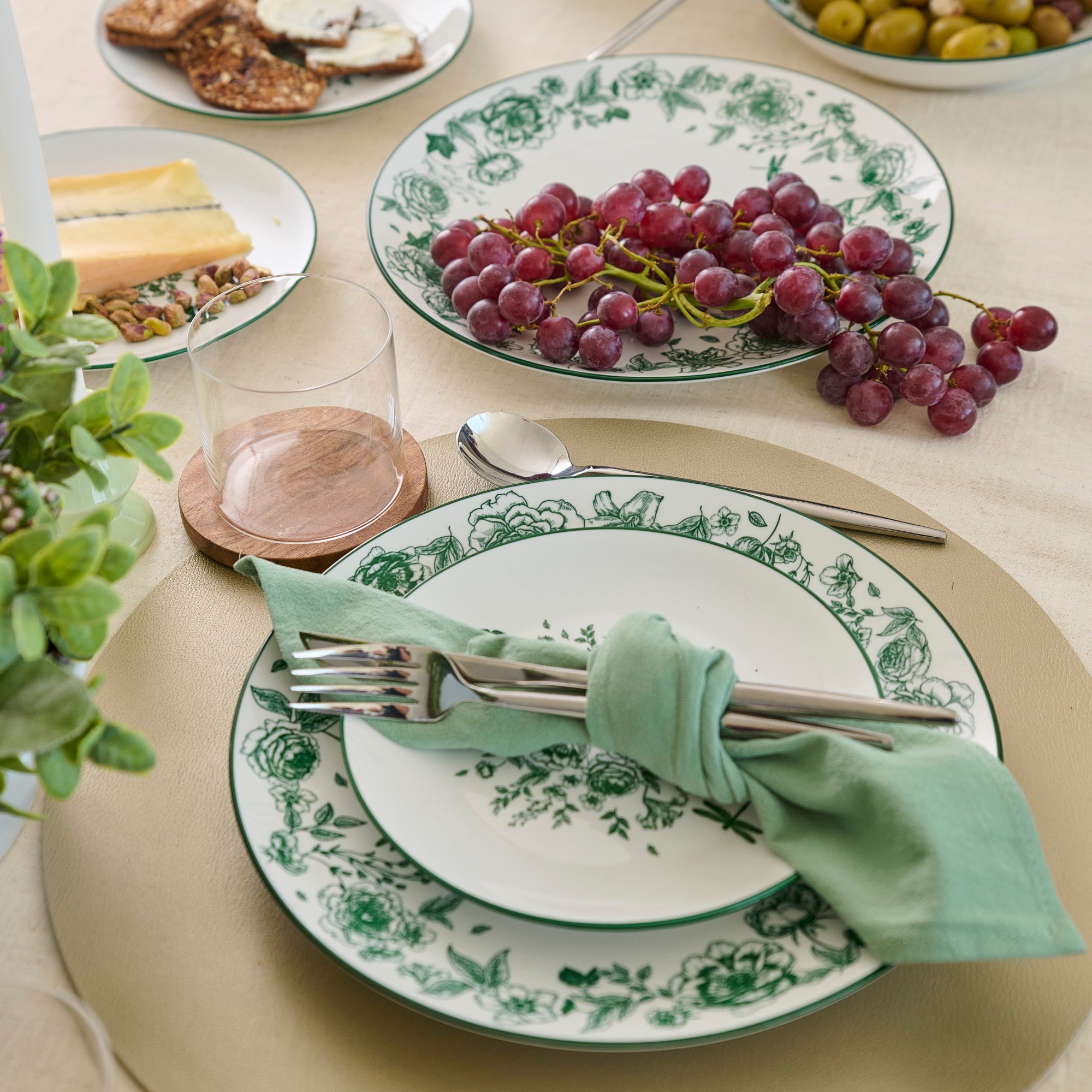 Esme Porcelain Dinnerware Set - Green