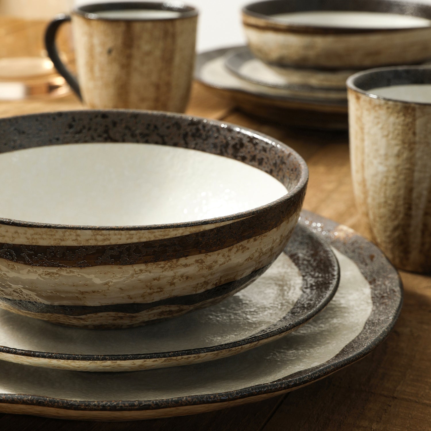 Lucy Porcelain Dinnerware Set - Beige