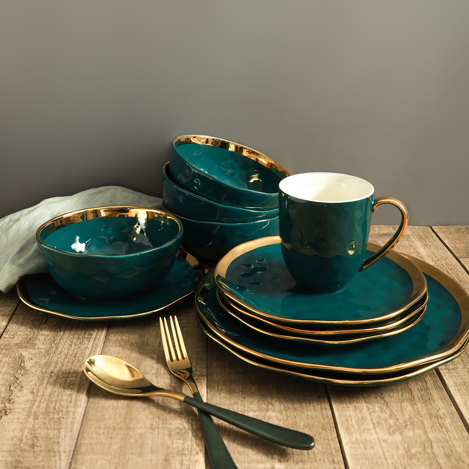 Florian Porcelain Dinnerware Set - Green