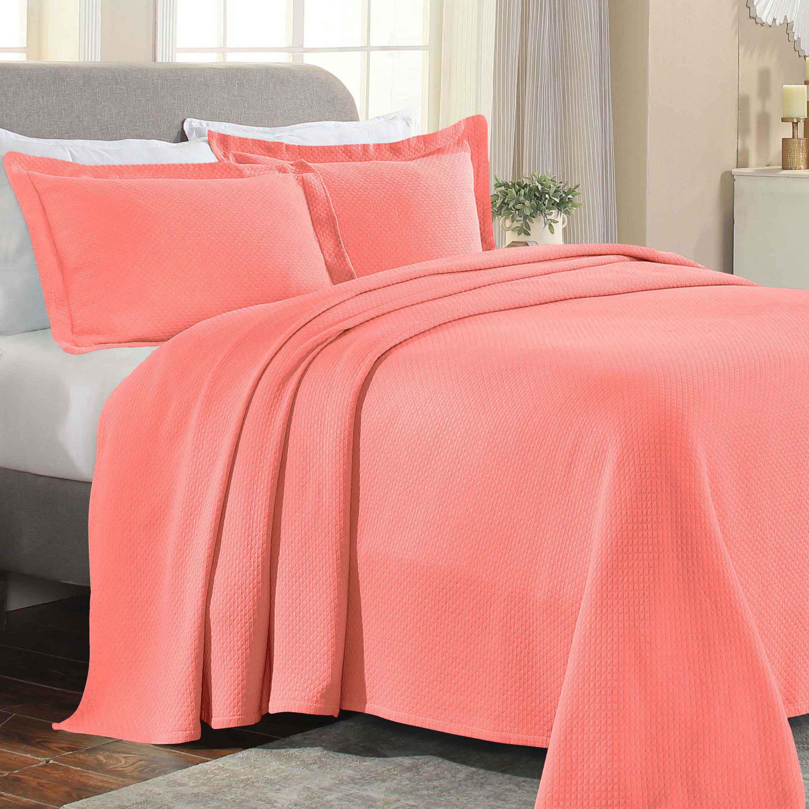 Solitaire Jacquard Matelassé Cotton Diamond Solitaire Bedspread Set - Bedspread by Superior Brand