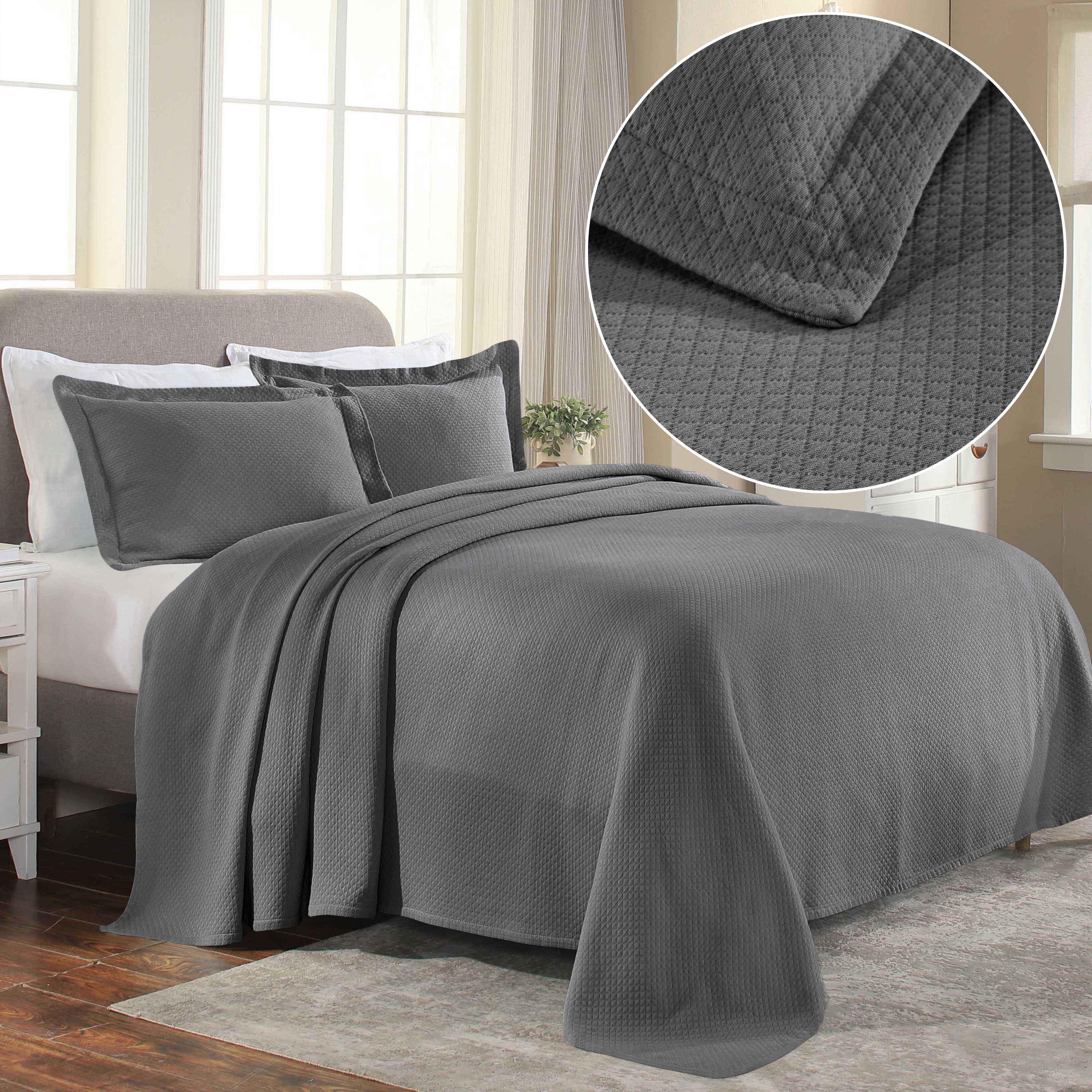 Solitaire Jacquard Matelassé Cotton Diamond Solitaire Bedspread Set - Bedspread by Superior Brand