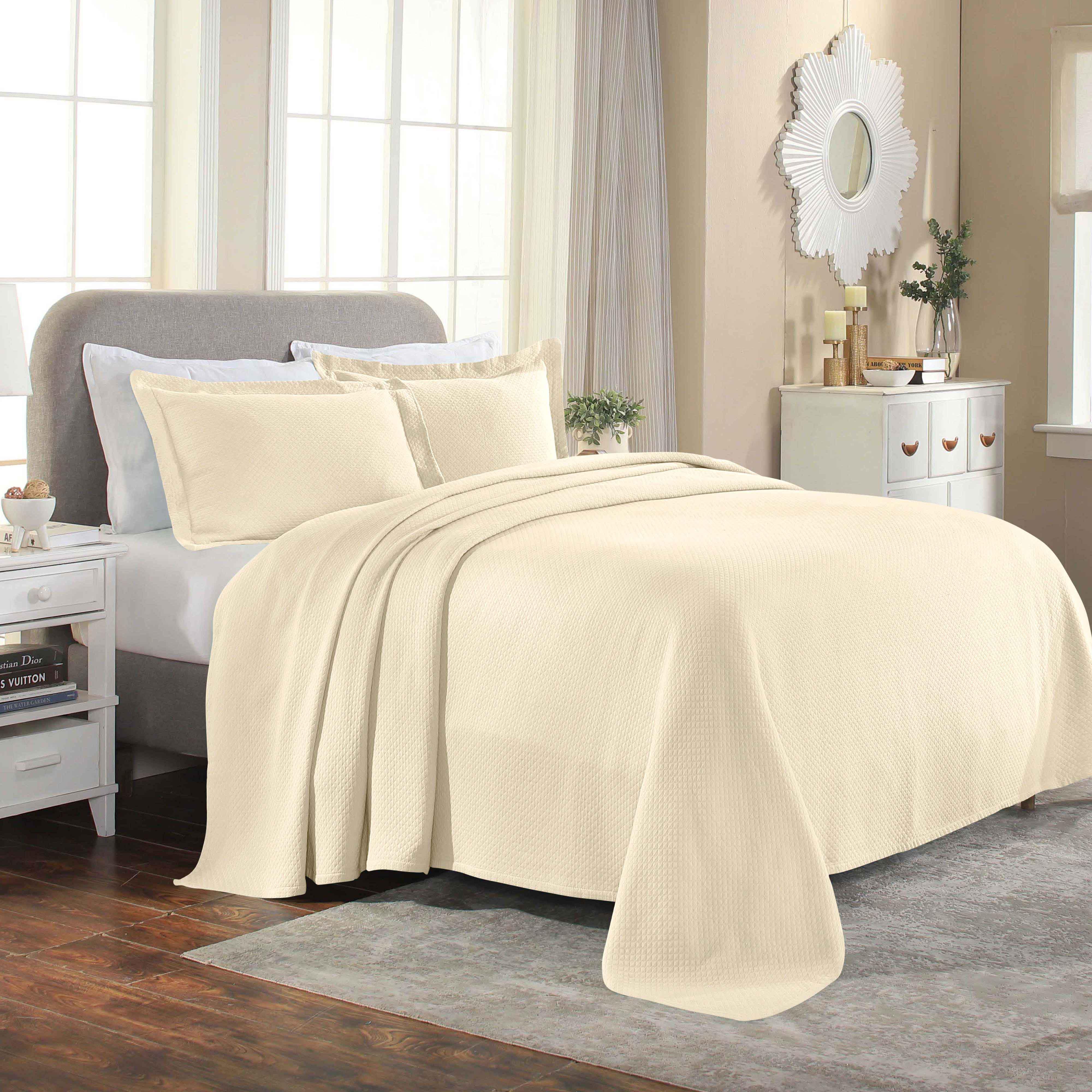 Solitaire Jacquard Matelassé Cotton Diamond Solitaire Bedspread Set - Bedspread by Superior Brand