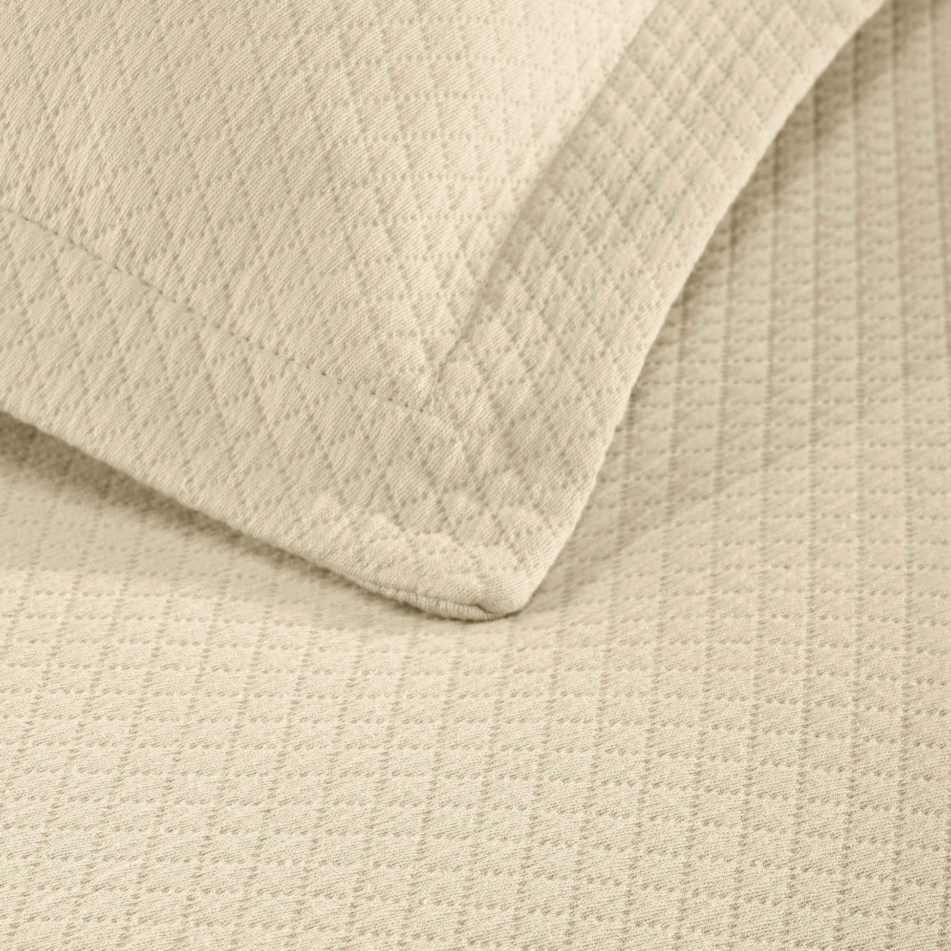 Solitaire Jacquard Matelassé Cotton Diamond Solitaire Bedspread Set - Bedspread by Superior Brand