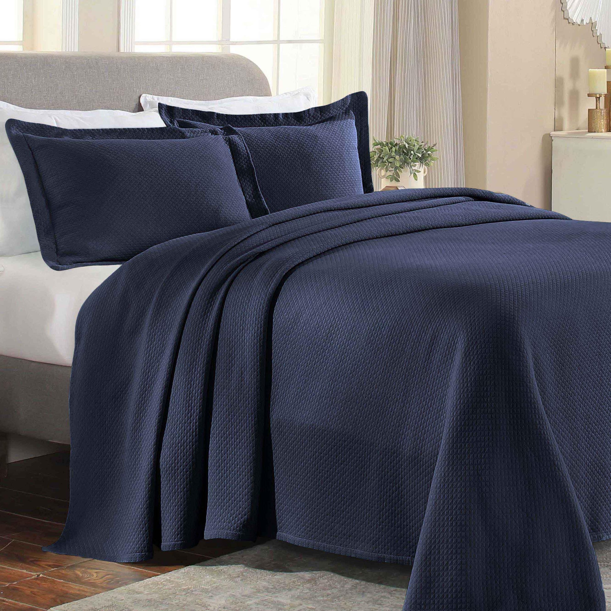 Solitaire Jacquard Matelassé Cotton Diamond Solitaire Bedspread Set - Bedspread by Superior Brand