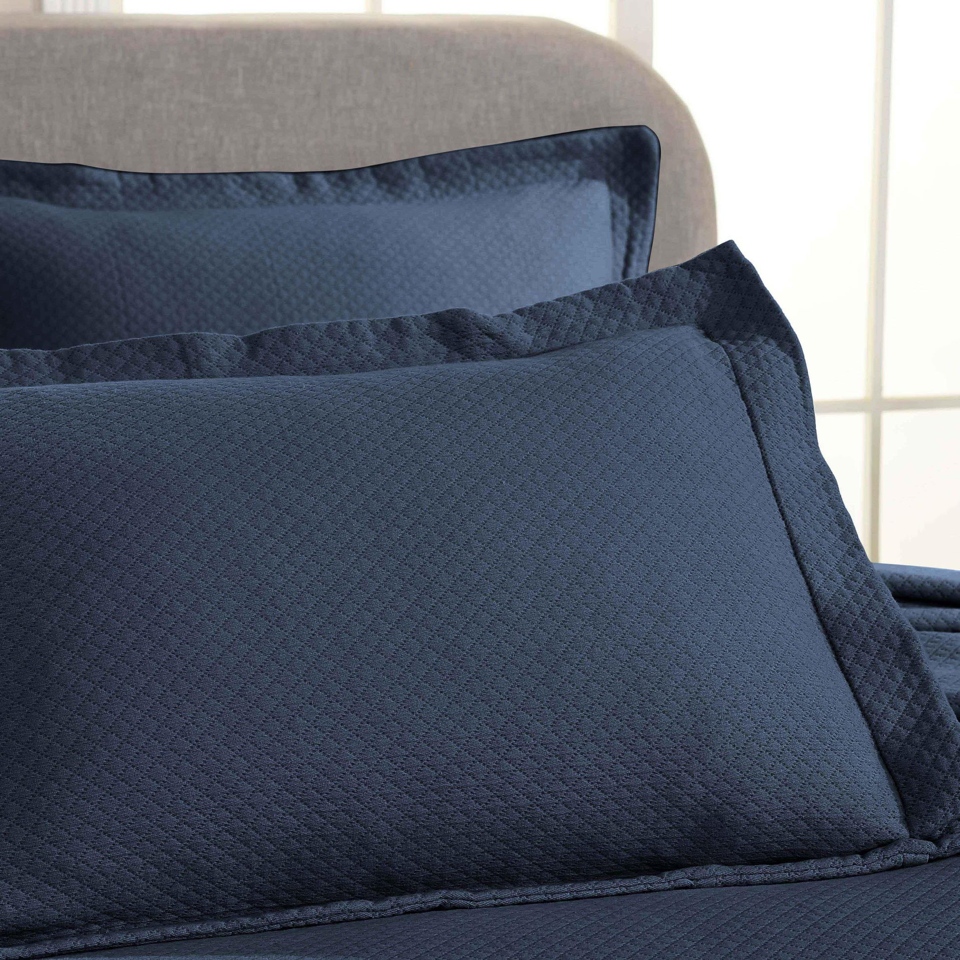 Solitaire Jacquard Matelassé Cotton Diamond Solitaire Bedspread Set - Bedspread by Superior Brand