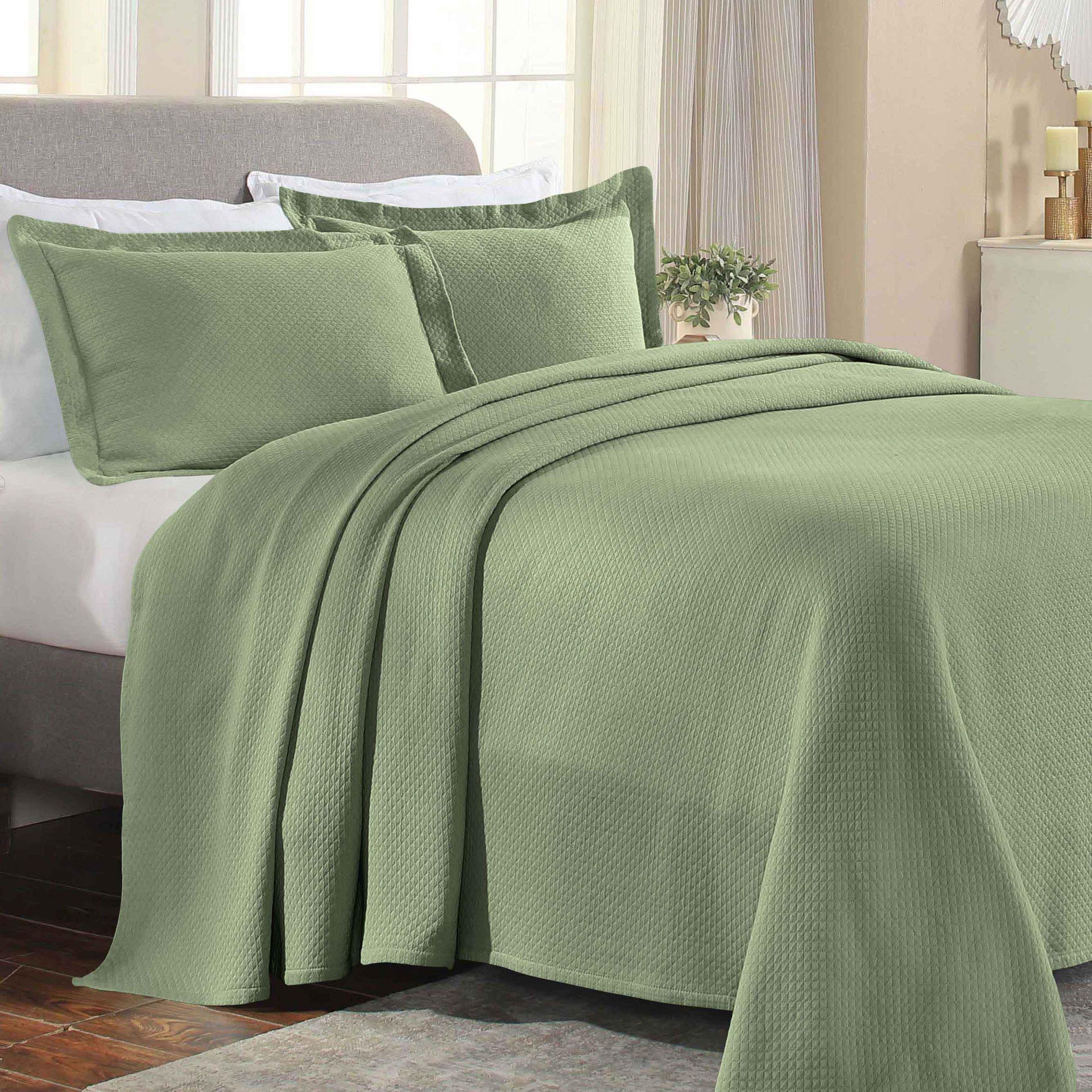 Solitaire Jacquard Matelassé Cotton Diamond Solitaire Bedspread Set - Bedspread by Superior Brand