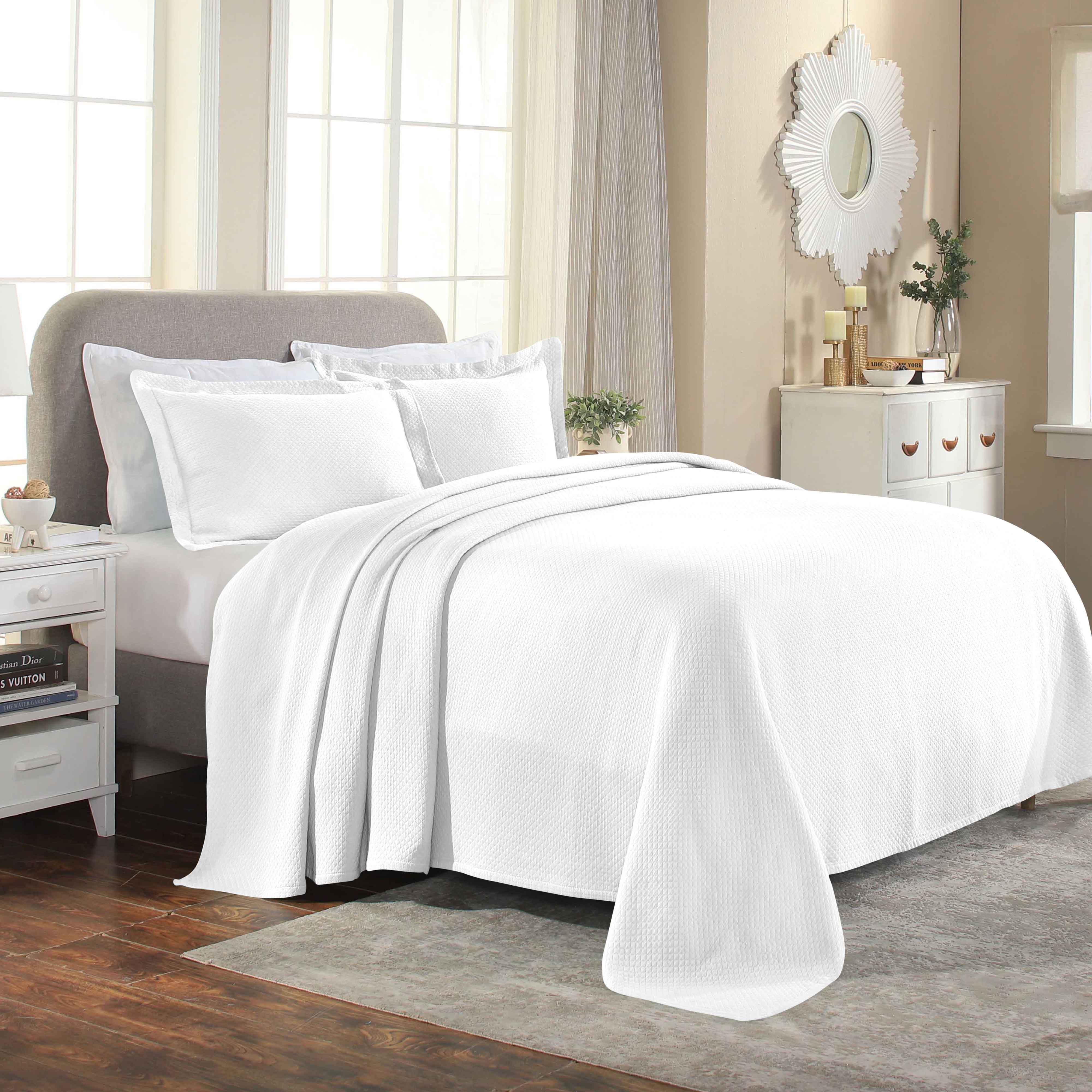 Solitaire Jacquard Matelassé Cotton Diamond Solitaire Bedspread Set - Bedspread by Superior Brand