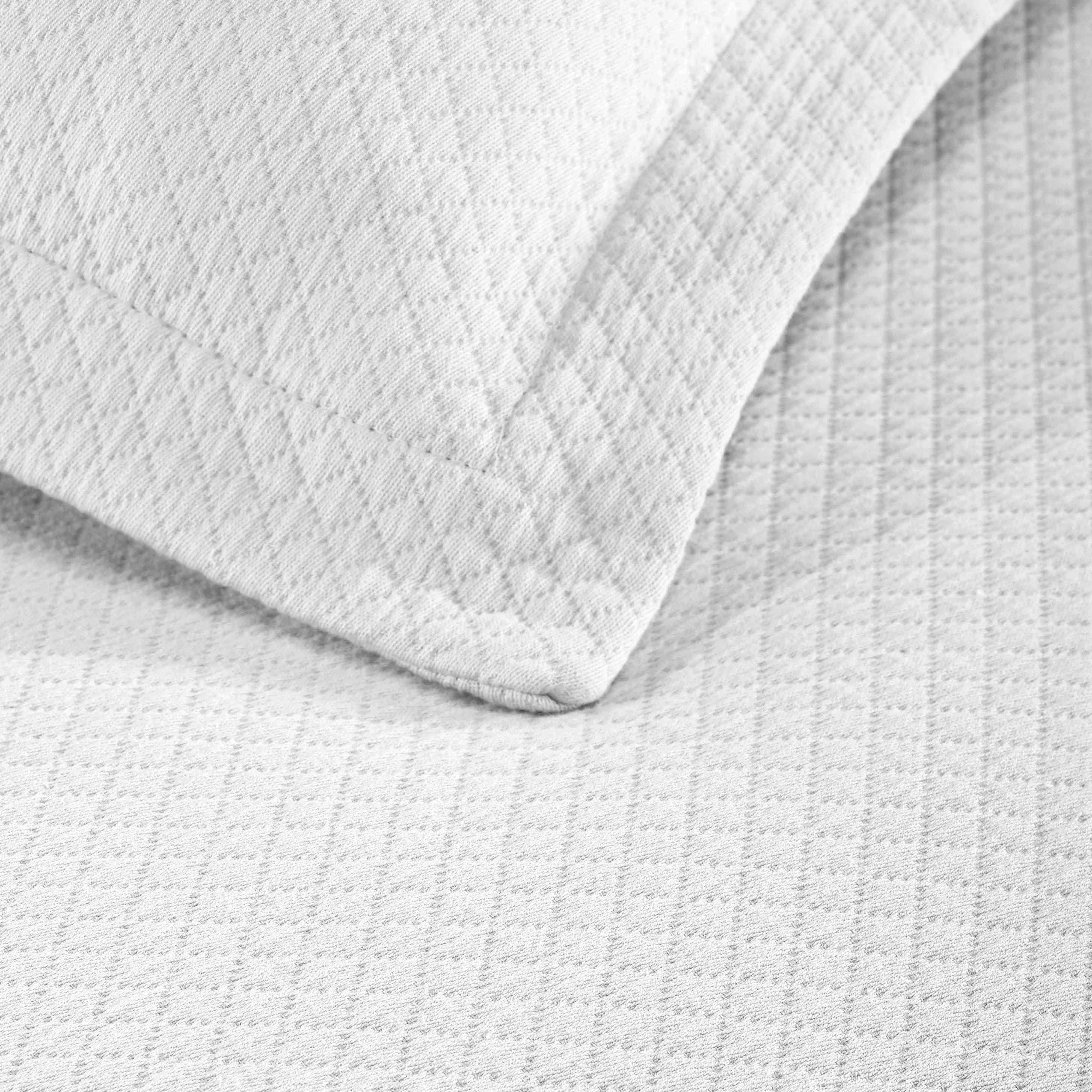 Solitaire Jacquard Matelassé Cotton Diamond Solitaire Bedspread Set - Bedspread by Superior Brand