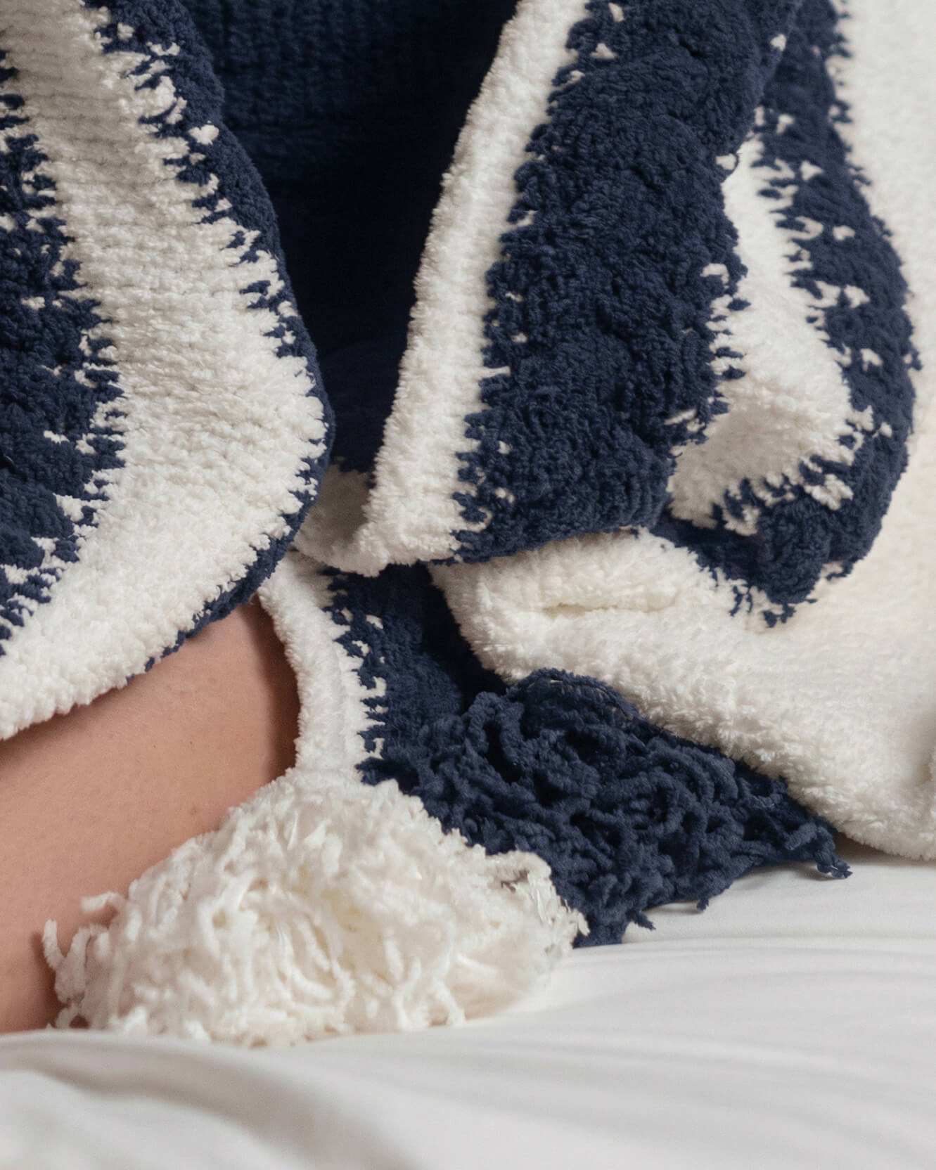 Snug Braided Two-Stripes Throw