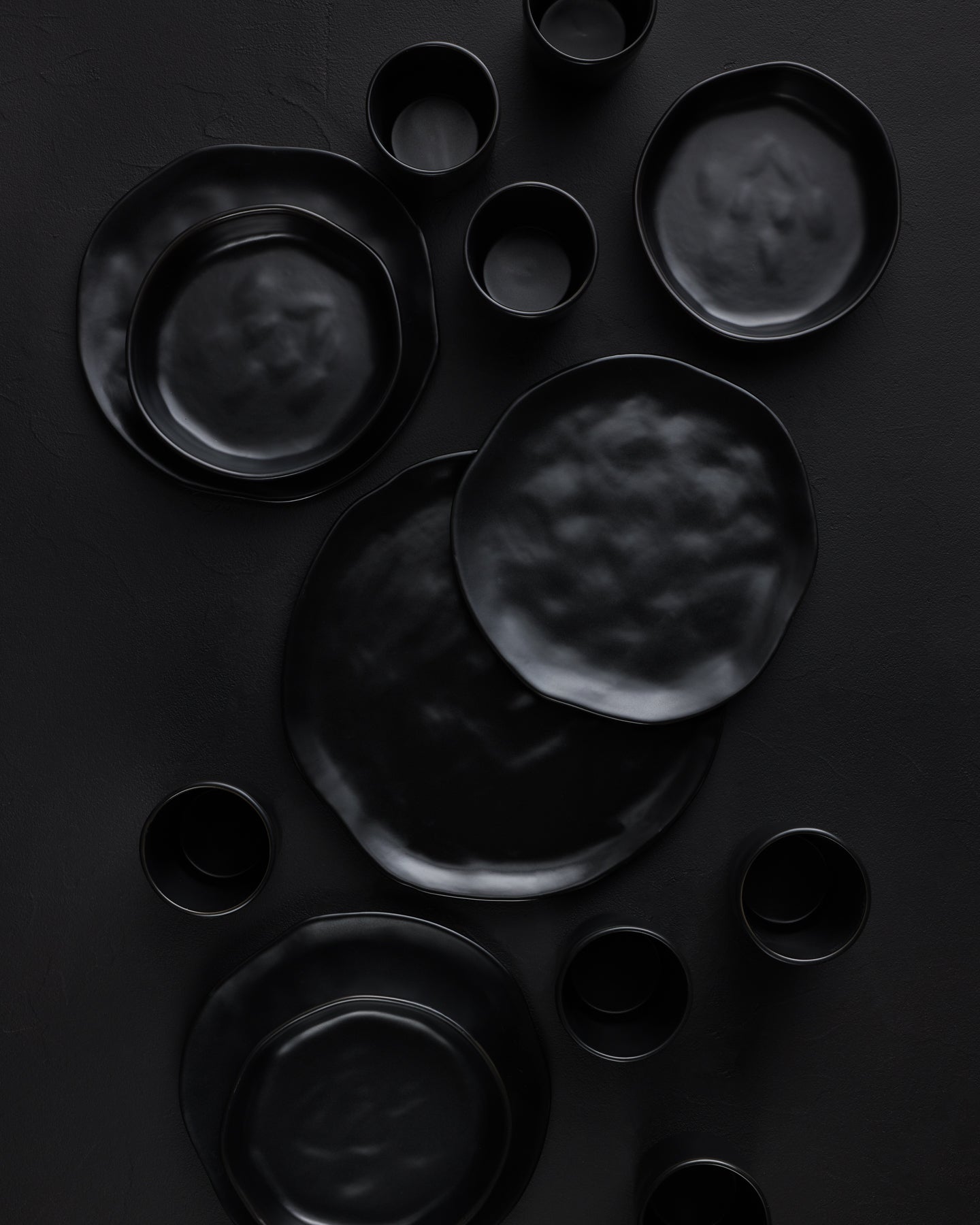 Hekonda Stoneware Dinnerware Set - Black