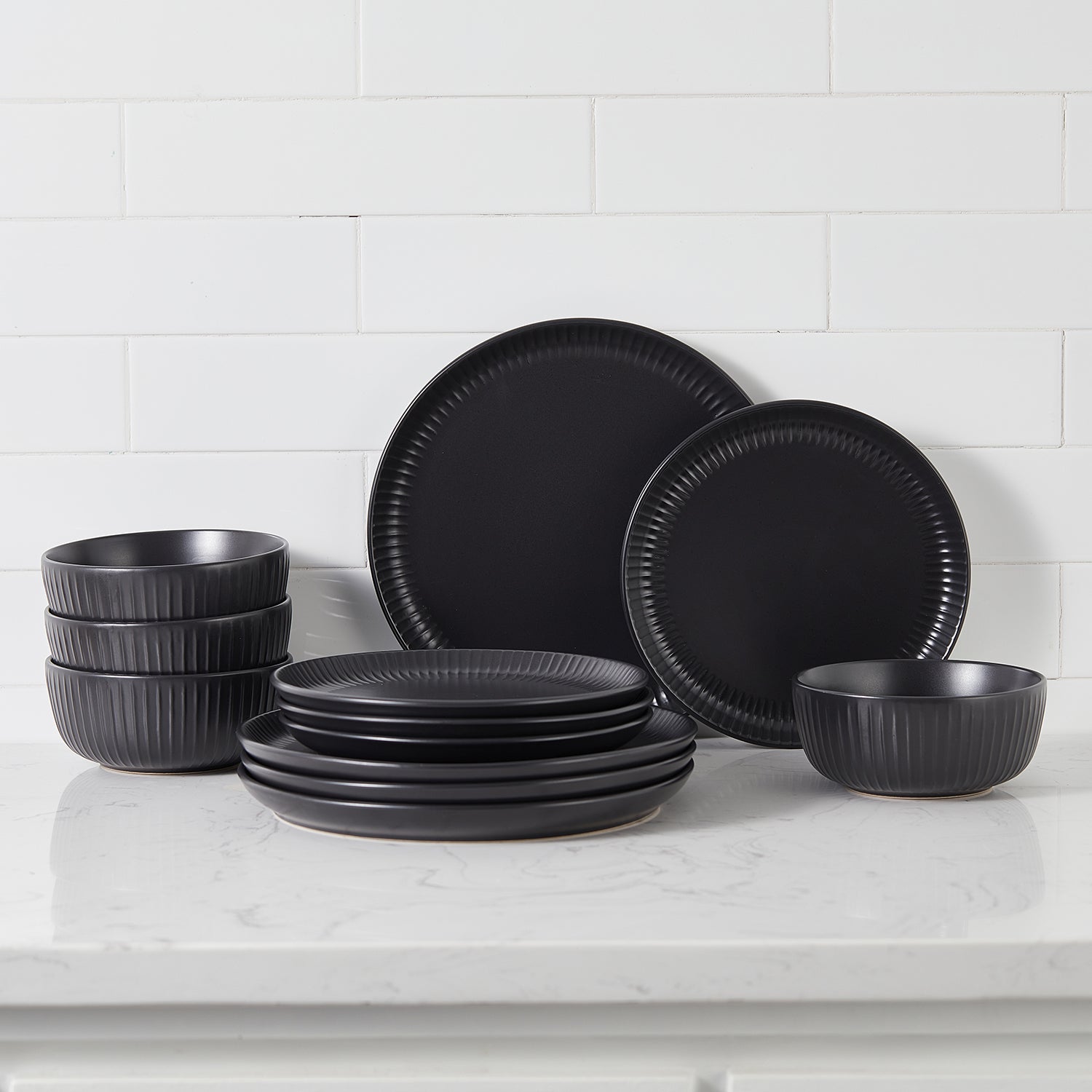 Logan Stoneware Dinnerware Set - Black