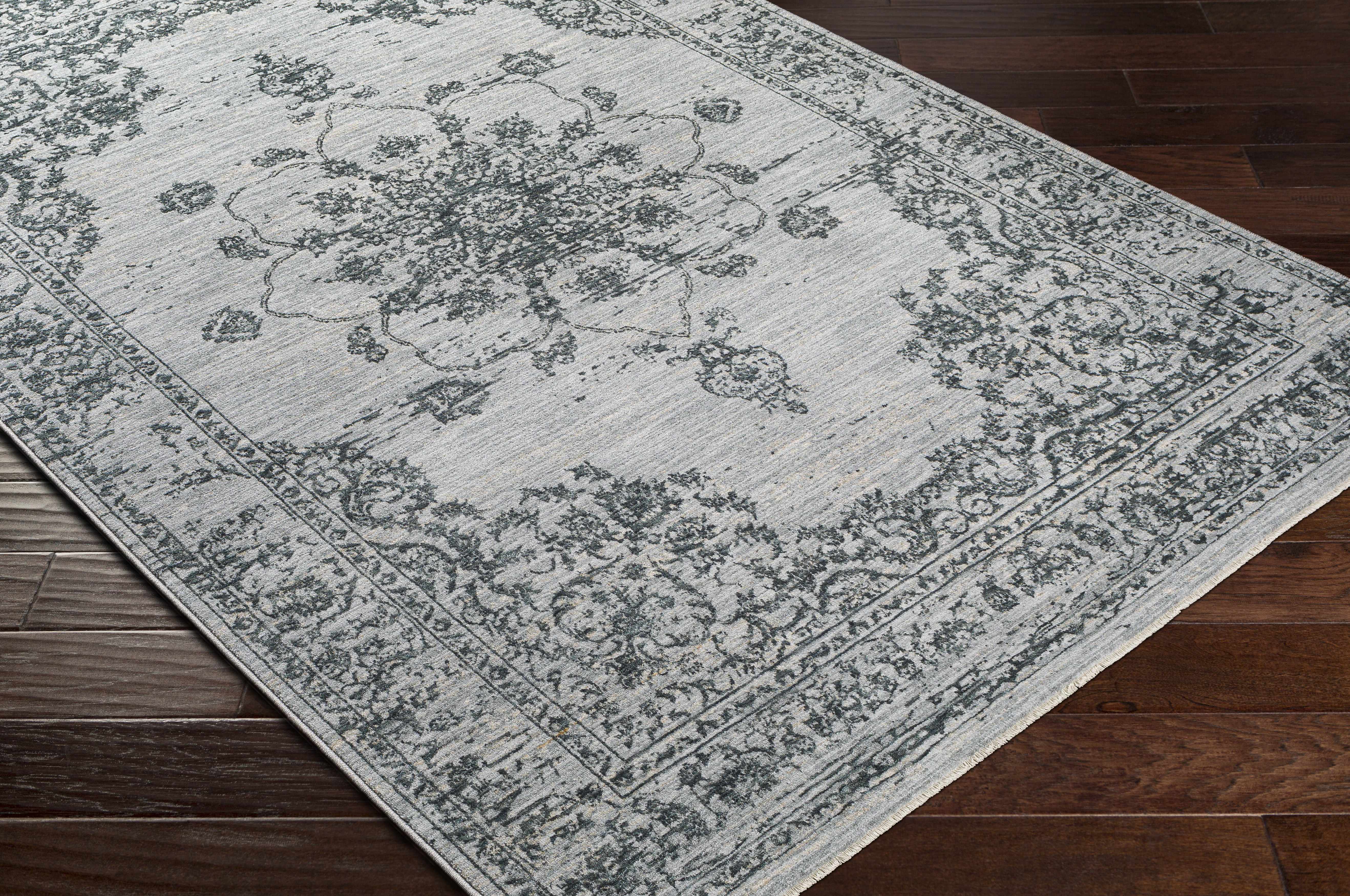 Wandina Traditional Luxe Rug