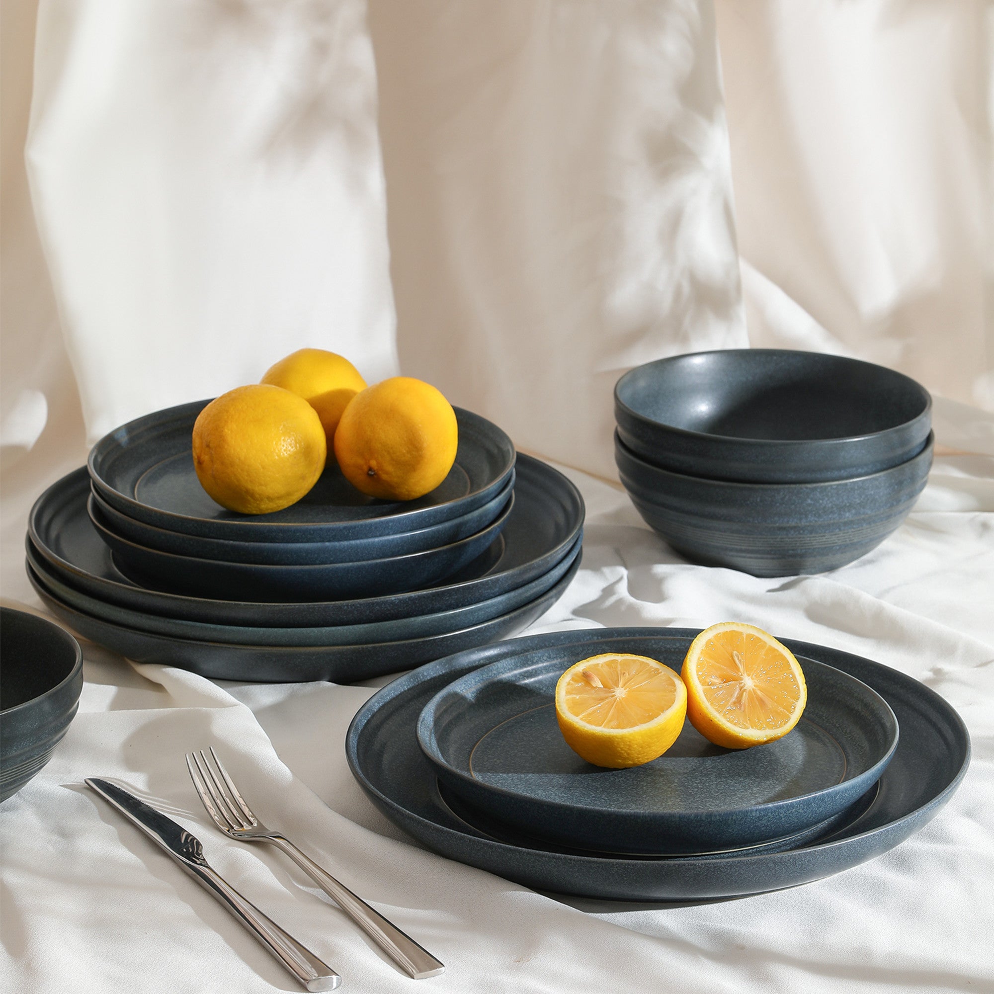 Elio Stoneware Dinnerware Set - Blue