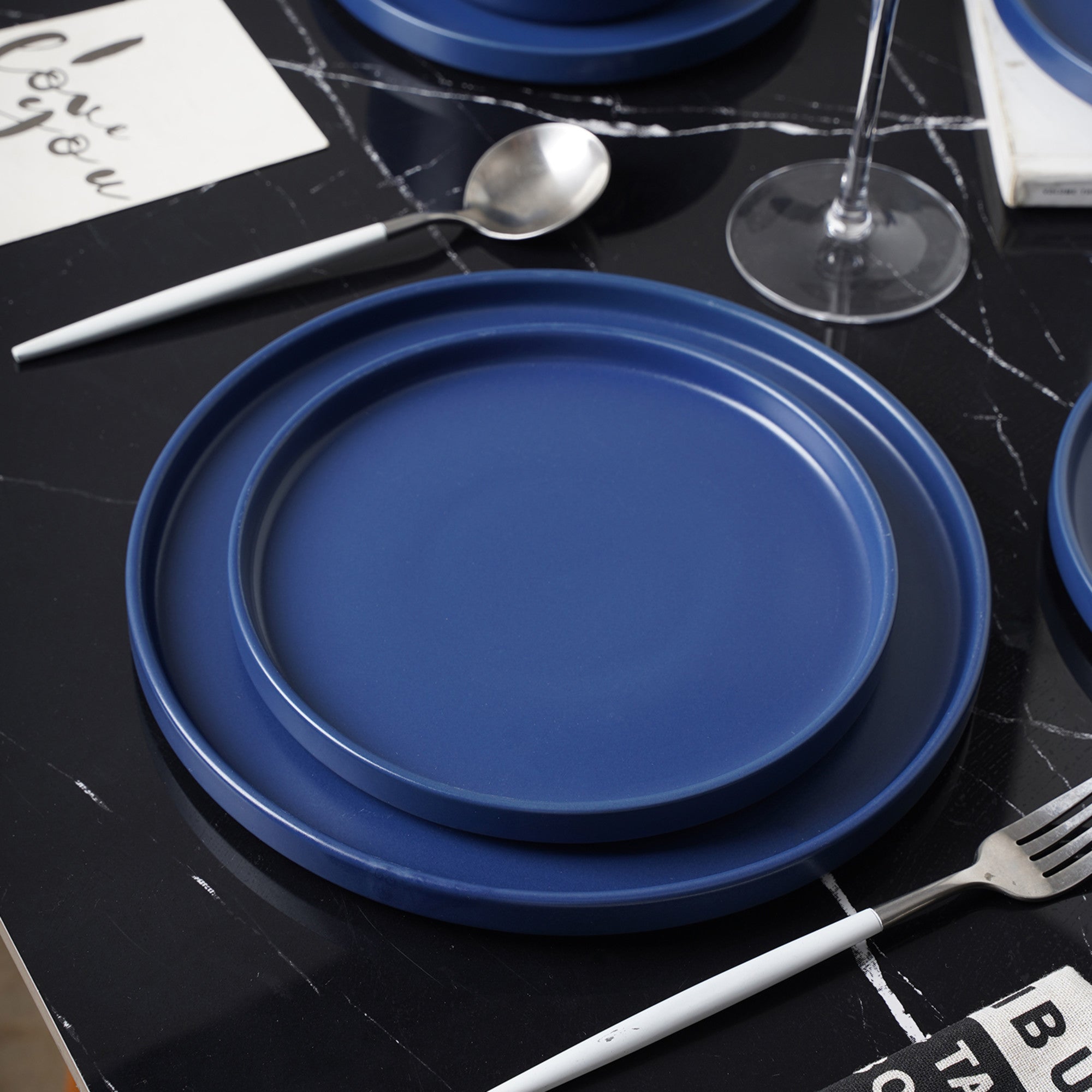 Chelsea Stoneware Dinnerware Set - Blue